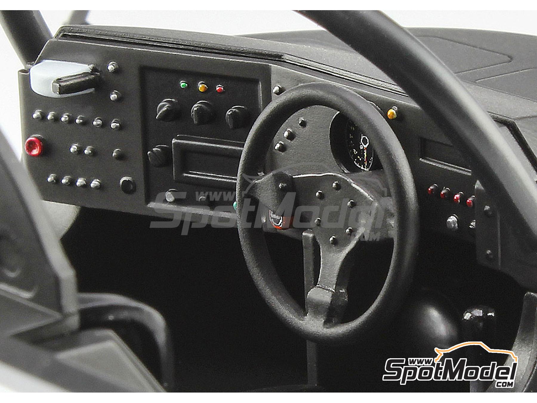 Image 6: Toyota 91C-V Tom's Team sponsored by Minolta - All Japan Sport Prototype Championship (JSPC) 1991 | Car scale model kit in 1/24 scale manufactured by Hasegawa (ref.&nbsp;21156, also 4967834211568, HC56 and 211568)