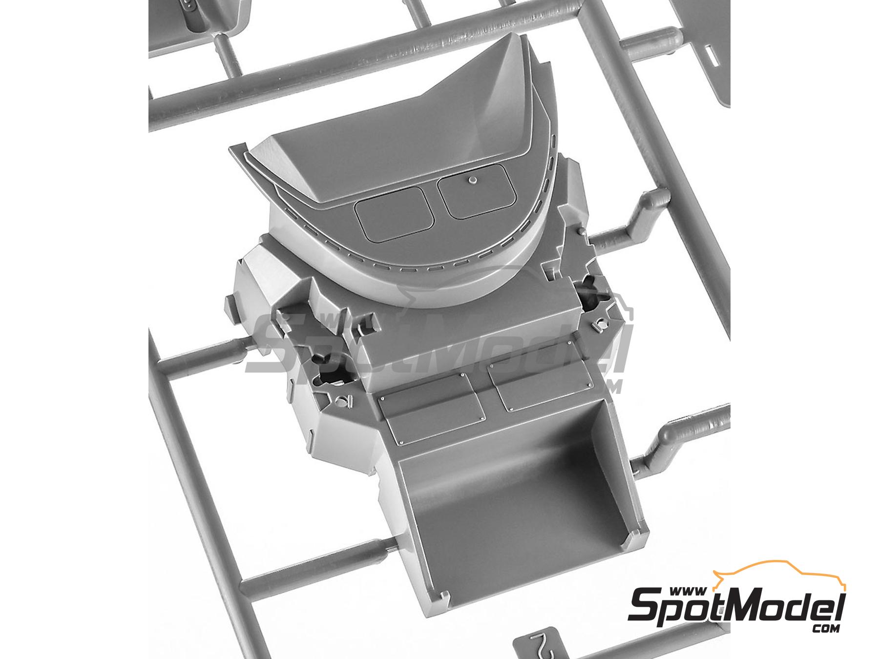 Image 14: Toyota 91C-V Tom's Team sponsored by Minolta - All Japan Sport Prototype Championship (JSPC) 1991 | Car scale model kit in 1/24 scale manufactured by Hasegawa (ref.&nbsp;21156, also 4967834211568, HC56 and 211568)