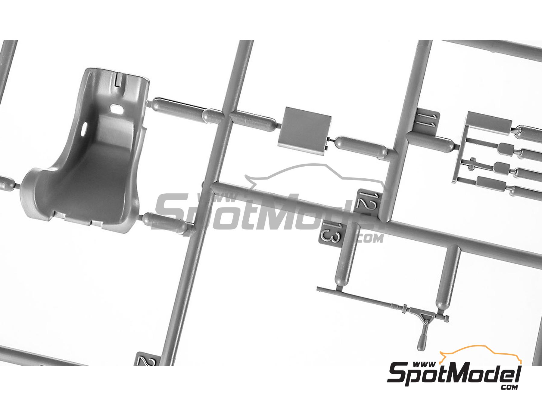 Image 20: Toyota 91C-V Tom's Team sponsored by Minolta - All Japan Sport Prototype Championship (JSPC) 1991 | Car scale model kit in 1/24 scale manufactured by Hasegawa (ref.&nbsp;21156, also 4967834211568, HC56 and 211568)