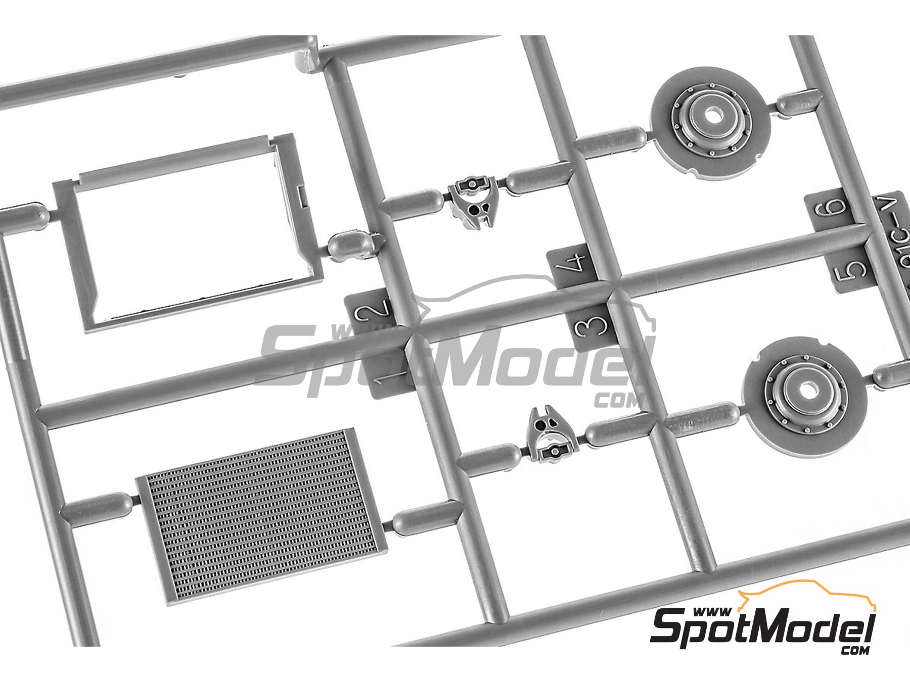 Image 22: Toyota 91C-V Tom's Team sponsored by Minolta - All Japan Sport Prototype Championship (JSPC) 1991 | Car scale model kit in 1/24 scale manufactured by Hasegawa (ref.&nbsp;21156, also 4967834211568, HC56 and 211568)