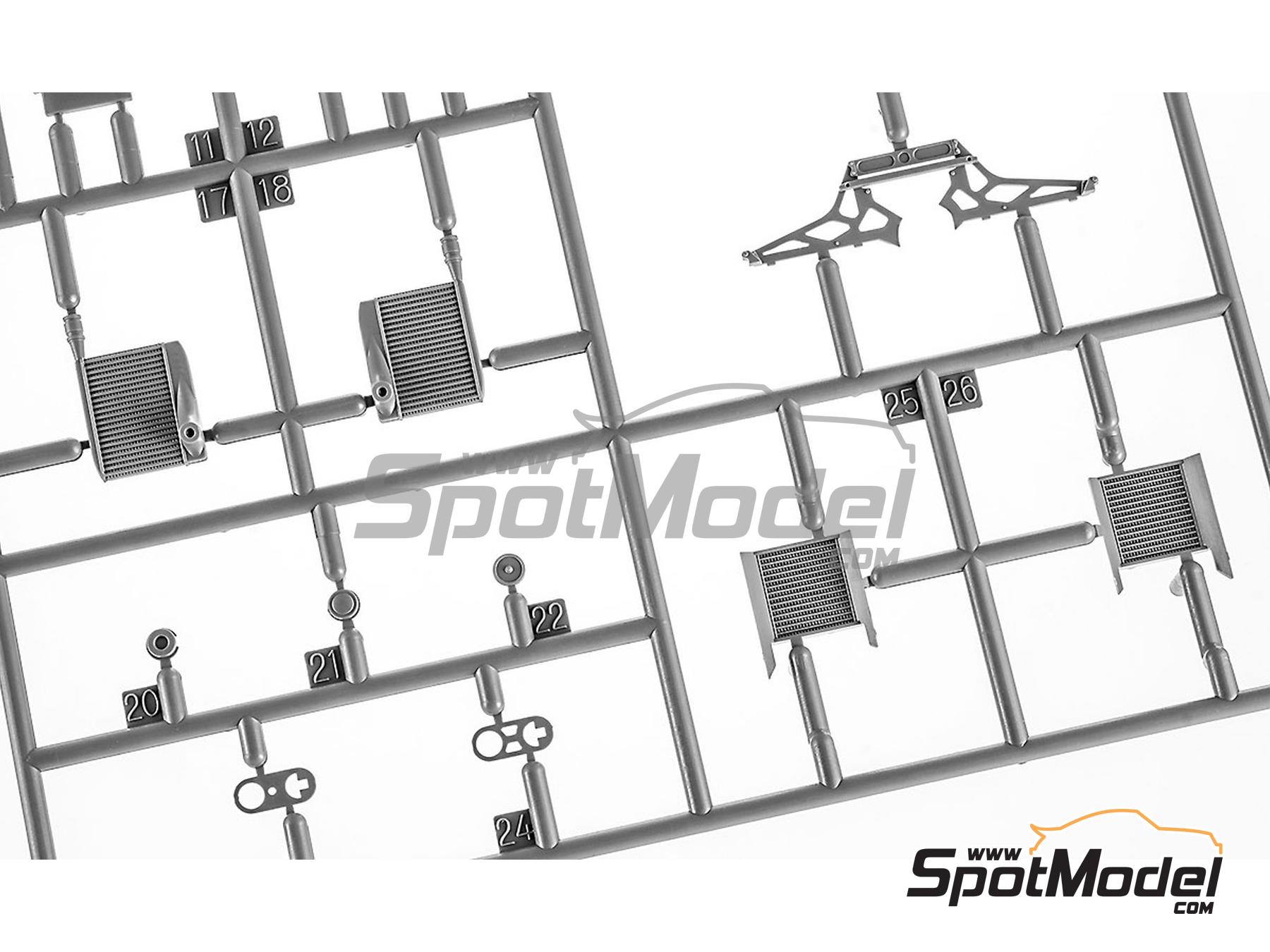 Image 23: Toyota 91C-V Tom's Team sponsored by Minolta - All Japan Sport Prototype Championship (JSPC) 1991 | Car scale model kit in 1/24 scale manufactured by Hasegawa (ref.&nbsp;21156, also 4967834211568, HC56 and 211568)