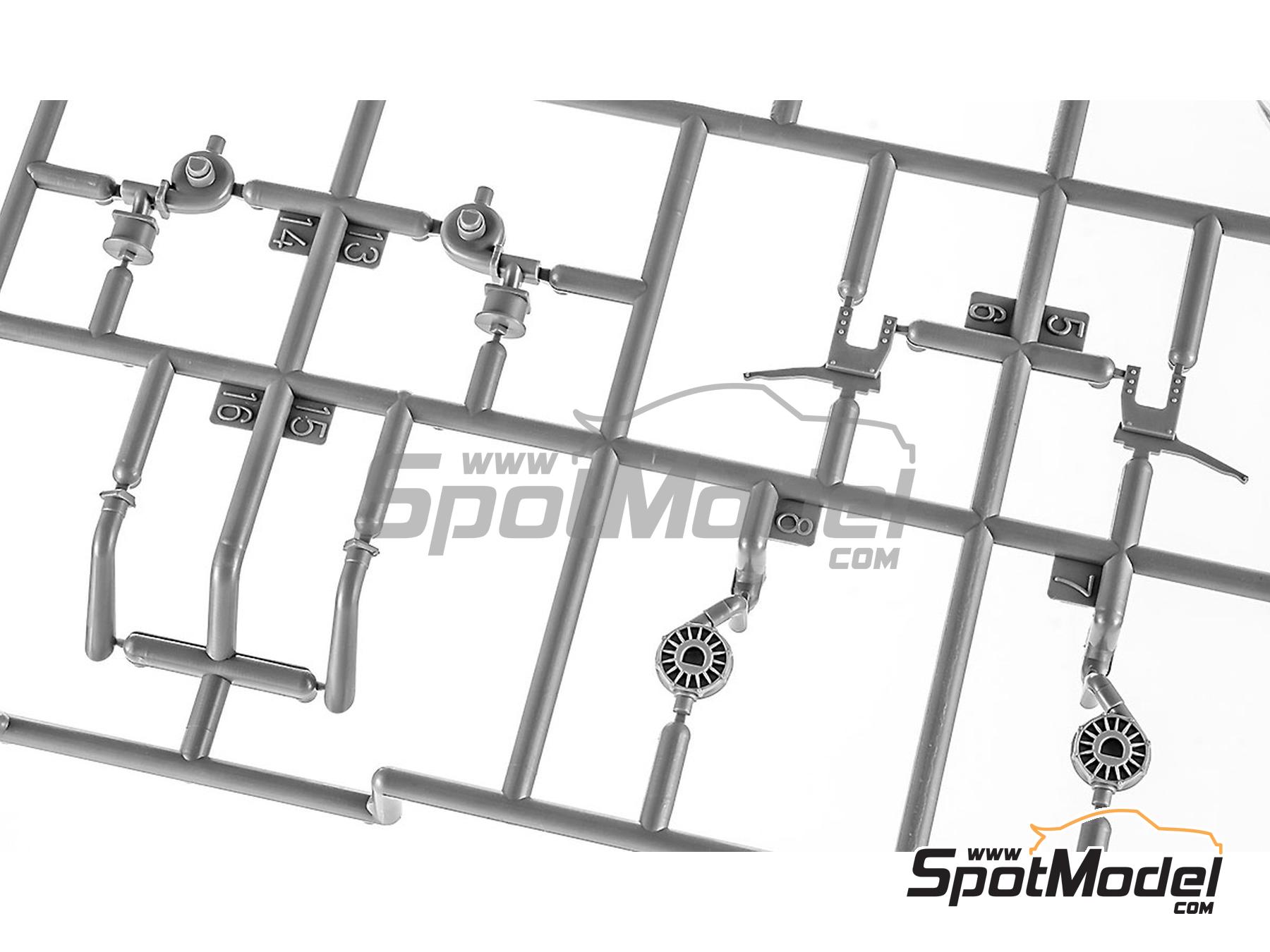 Image 24: Toyota 91C-V Tom's Team sponsored by Minolta - All Japan Sport Prototype Championship (JSPC) 1991 | Car scale model kit in 1/24 scale manufactured by Hasegawa (ref.&nbsp;21156, also 4967834211568, HC56 and 211568)
