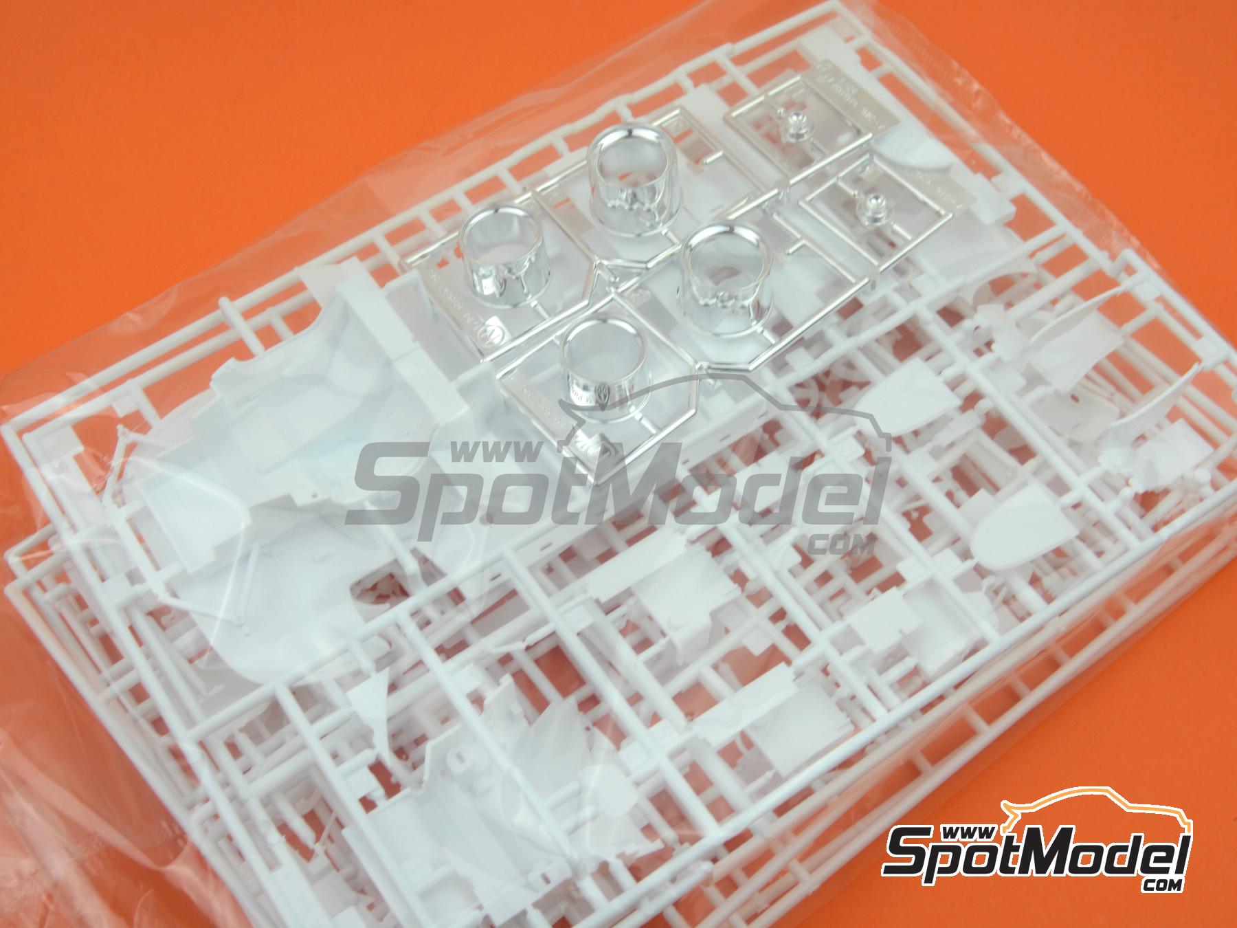 Hasegawa 21156: Car scale model kit 1/24 scale - Toyota 91C