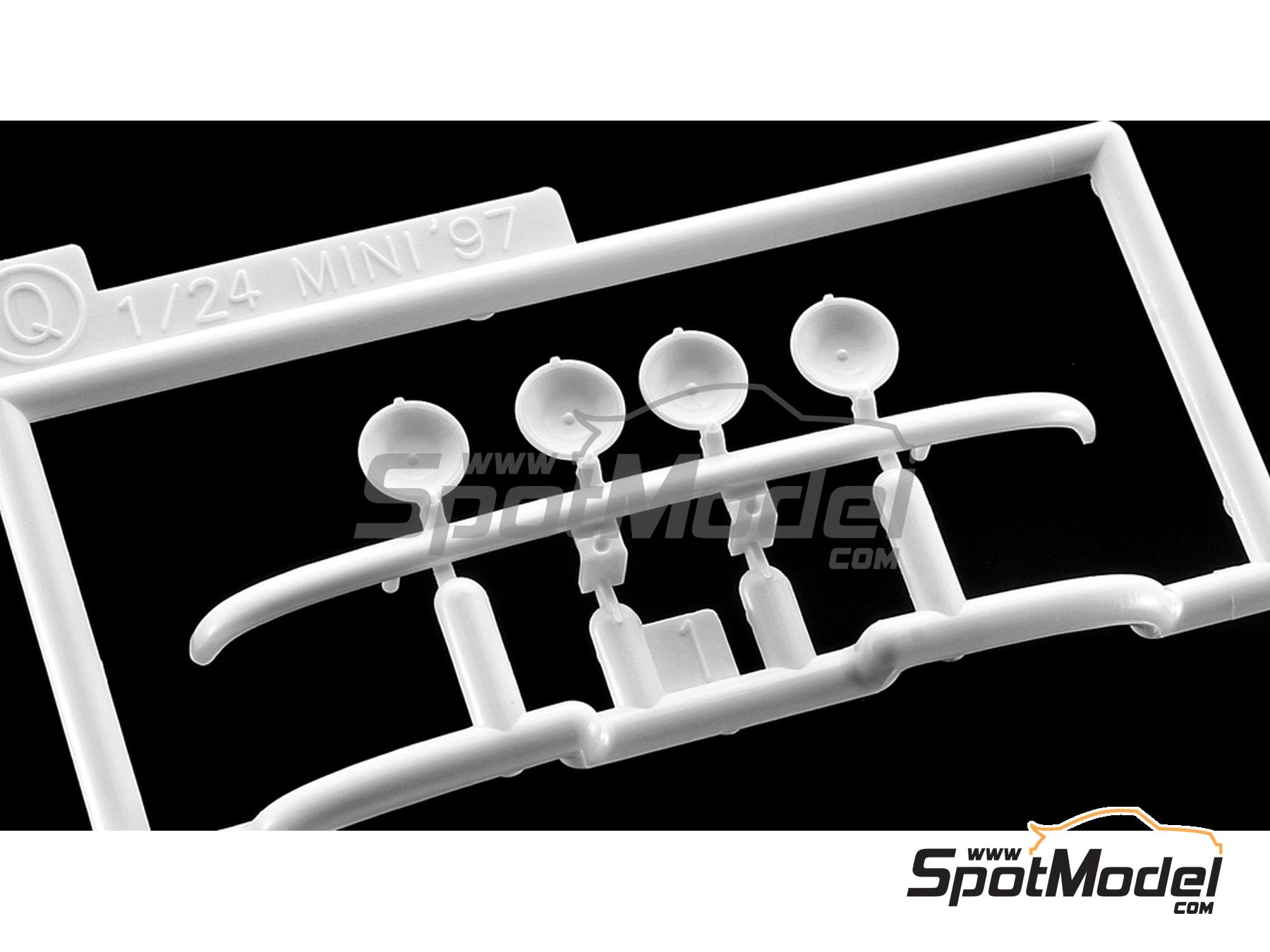 Image 9: Mini Cooper 1.3 Sport Pack -  1998 | Maqueta de coche en escala&nbsp;1/24 fabricado por Hasegawa (ref.&nbsp;21157, tambien 4967834211575 y HC57)