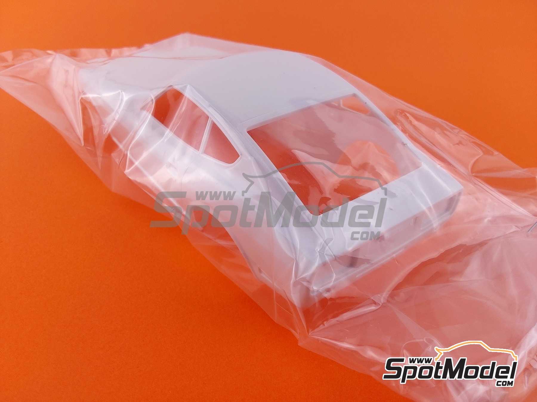 Image 15: Nissan Fairlady Z432R -  1970 | Car scale model kit in 1/24 scale manufactured by Hasegawa (ref.&nbsp;21218, also 4967834211186 and HC-18)