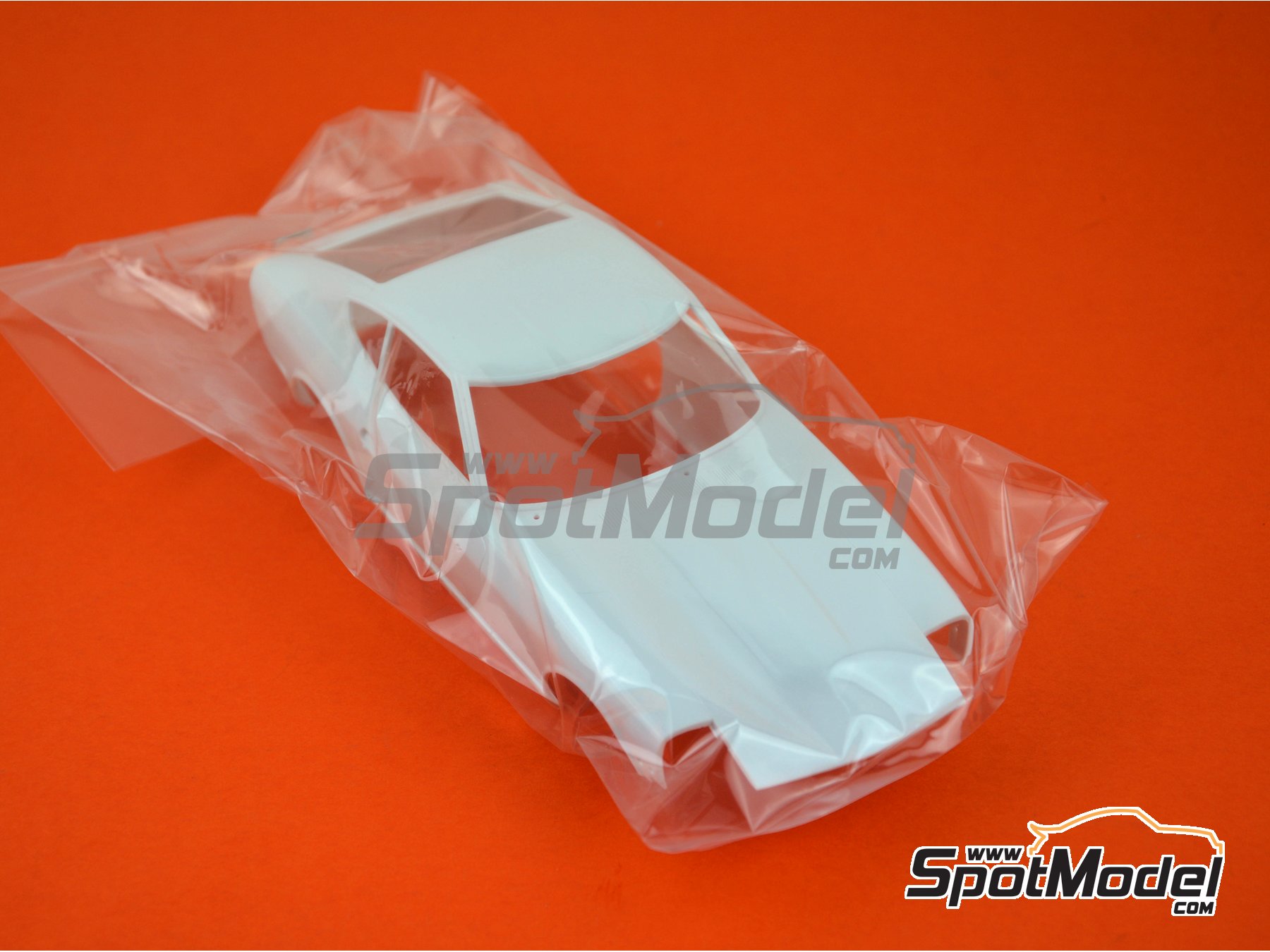 Image 4: Datsun Fairlady 240Z sponsored by Nissan Motors - Safari Rally 1971 | Car scale model kit in 1/24 scale manufactured by Hasegawa (ref.&nbsp;21268, also HR8)