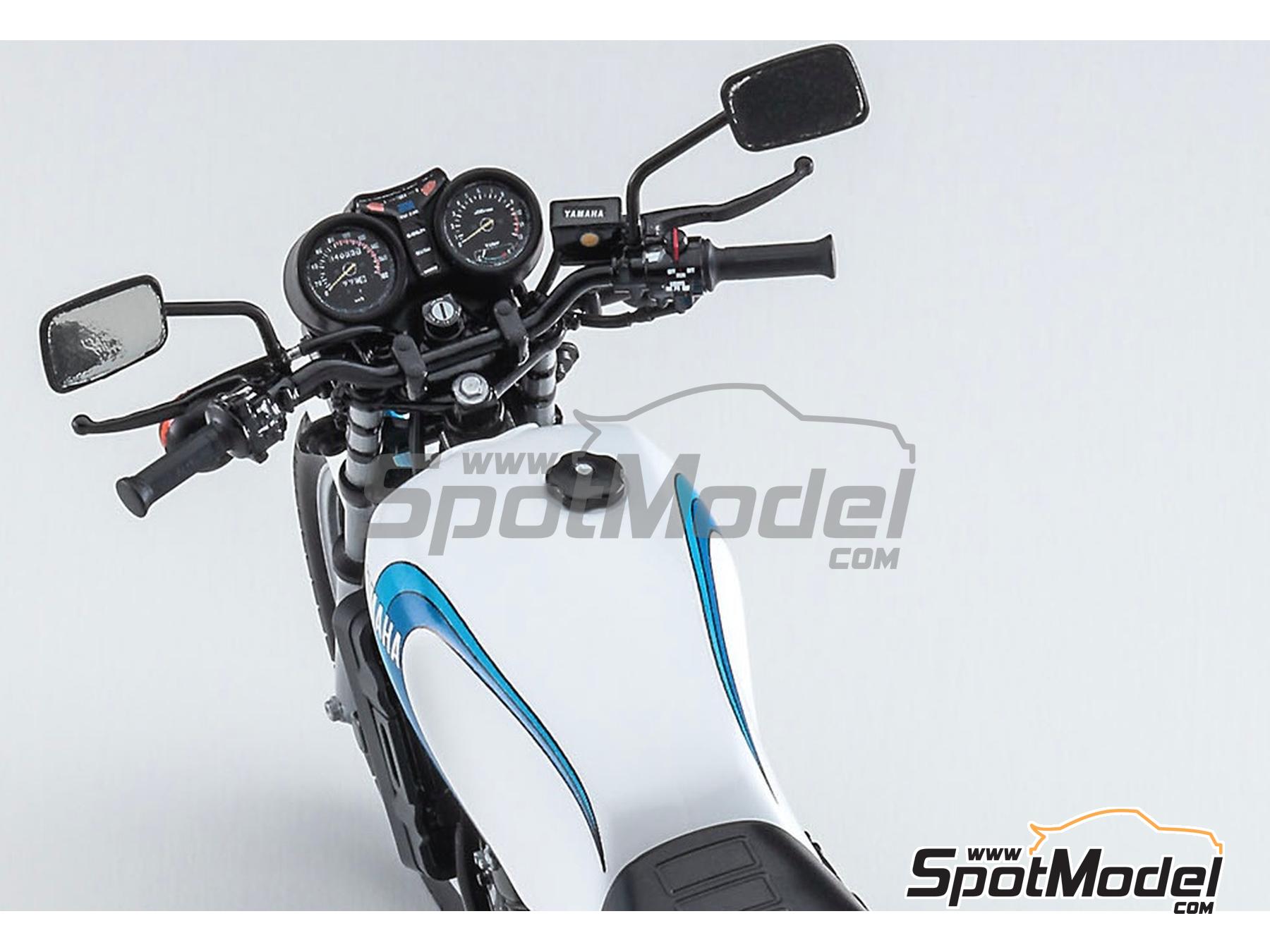 Image 5: Yamaha RZ350 (4U0) -  1981 | Motorbike scale model kit in 1/12 scale manufactured by Hasegawa (ref.&nbsp;21515, also 4967834215153 and BK15)