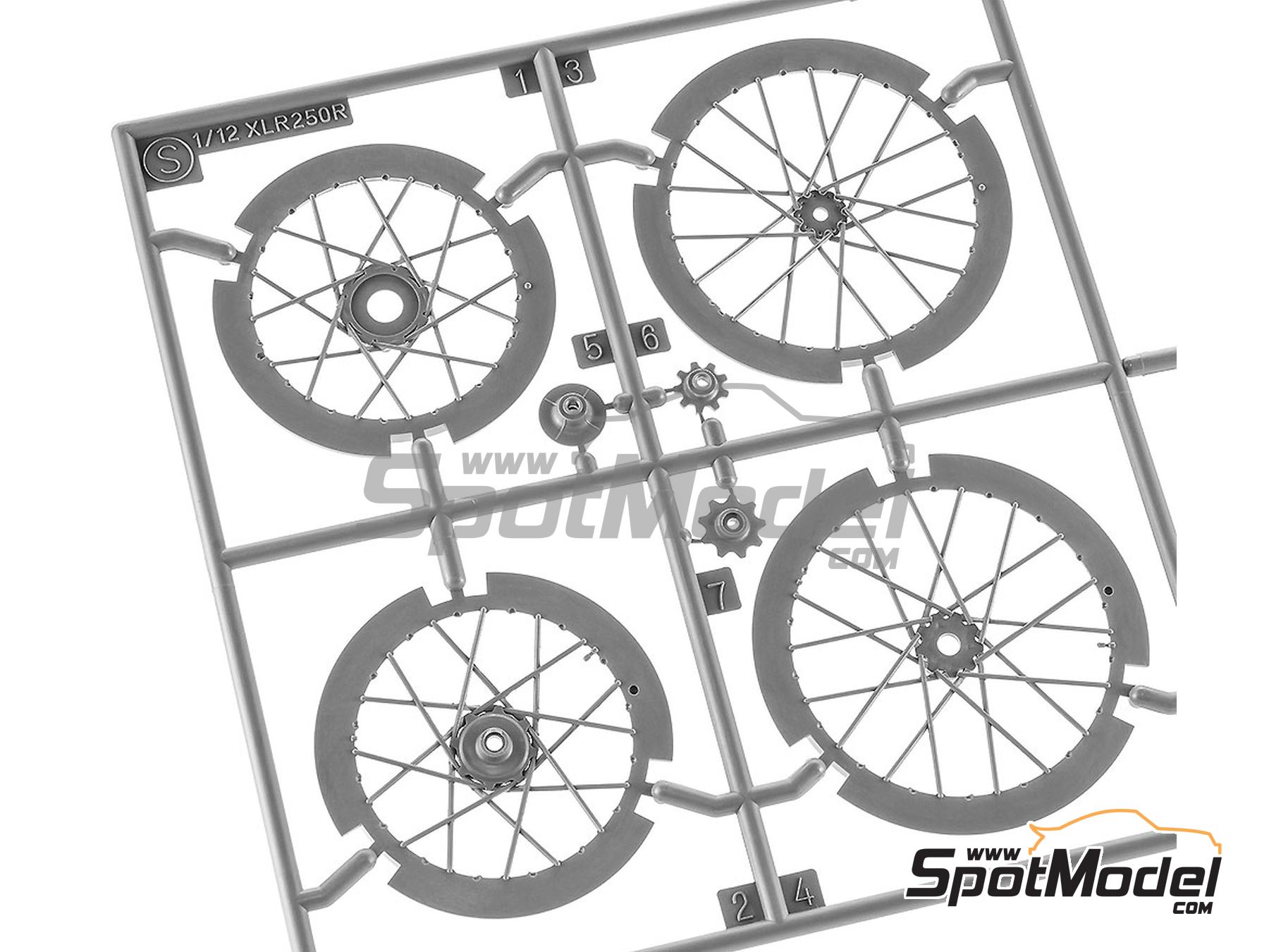 Image 8: Honda XLR Baja (MD22) -  1991 | Maqueta de moto en escala 1/12 fabricado por Hasegawa (ref. 21516, tambien 4967834215160 y BK16)