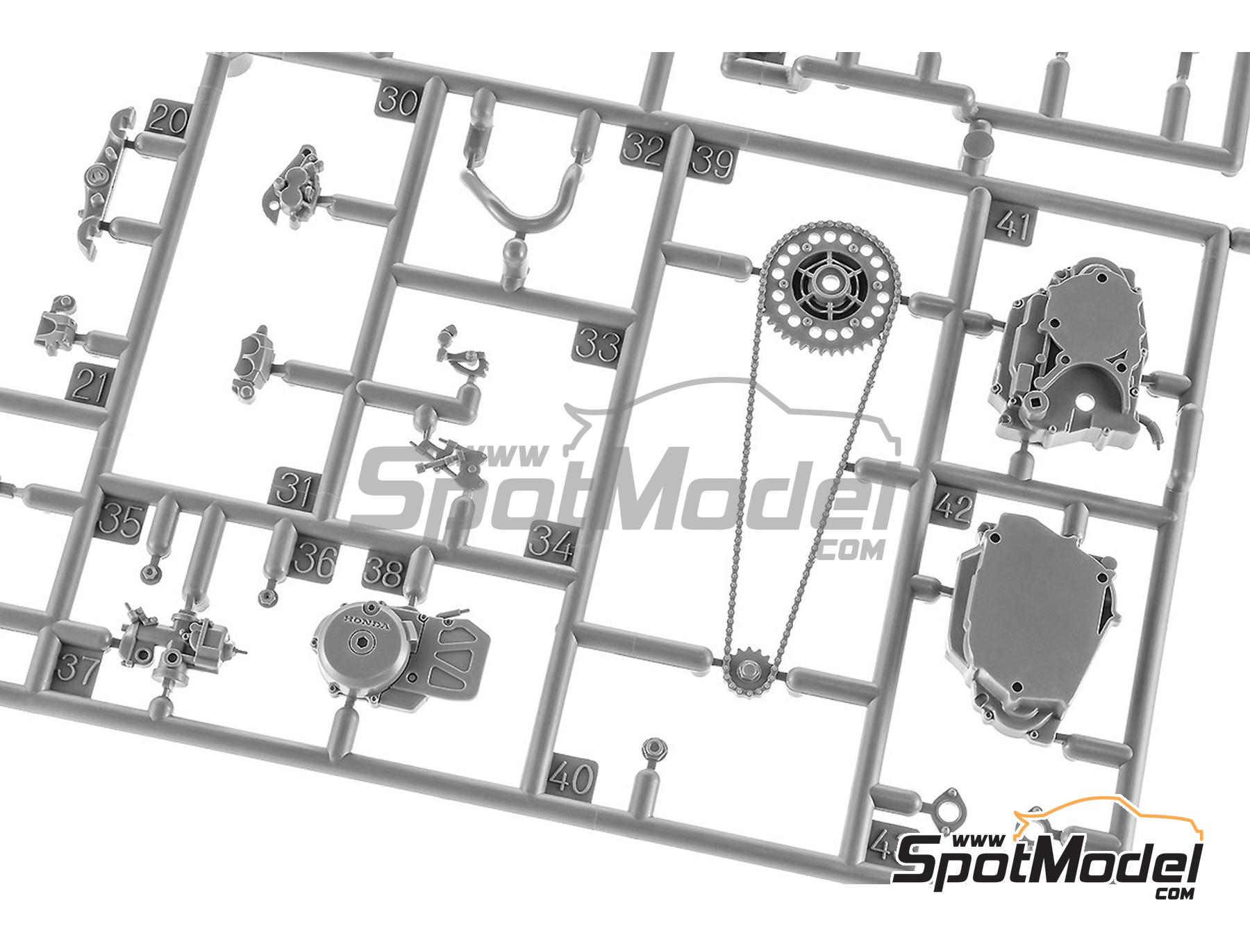 Image 10: Honda XLR Baja (MD22) -  1991 | Maqueta de moto en escala 1/12 fabricado por Hasegawa (ref. 21516, tambien 4967834215160 y BK16)