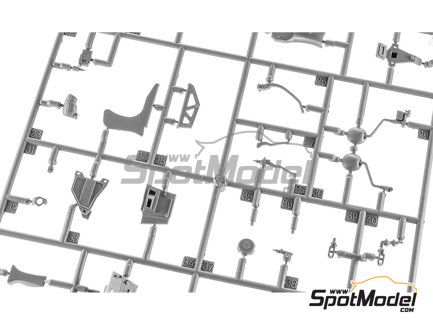 Image 12: Honda XLR Baja (MD22) -  1991 | Maqueta de moto en escala 1/12 fabricado por Hasegawa (ref. 21516, tambien 4967834215160 y BK16)