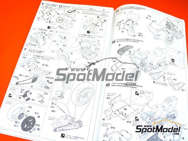 Image 8: Yamaha YZR500 0W98 Roberts Team sponsored by Lucky Strike - Motorcycle World Championship 1988 | Motorbike scale model kit in 1/12 scale manufactured by Hasegawa (ref.&nbsp;21707, also 4967834217072)