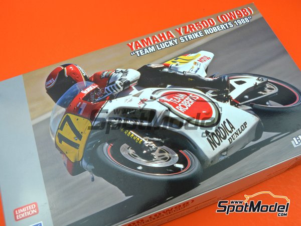 Image 10: Yamaha YZR500 0W98 Roberts Team sponsored by Lucky Strike - Motorcycle World Championship 1988 | Motorbike scale model kit in 1/12 scale manufactured by Hasegawa (ref.&nbsp;21707, also 4967834217072)