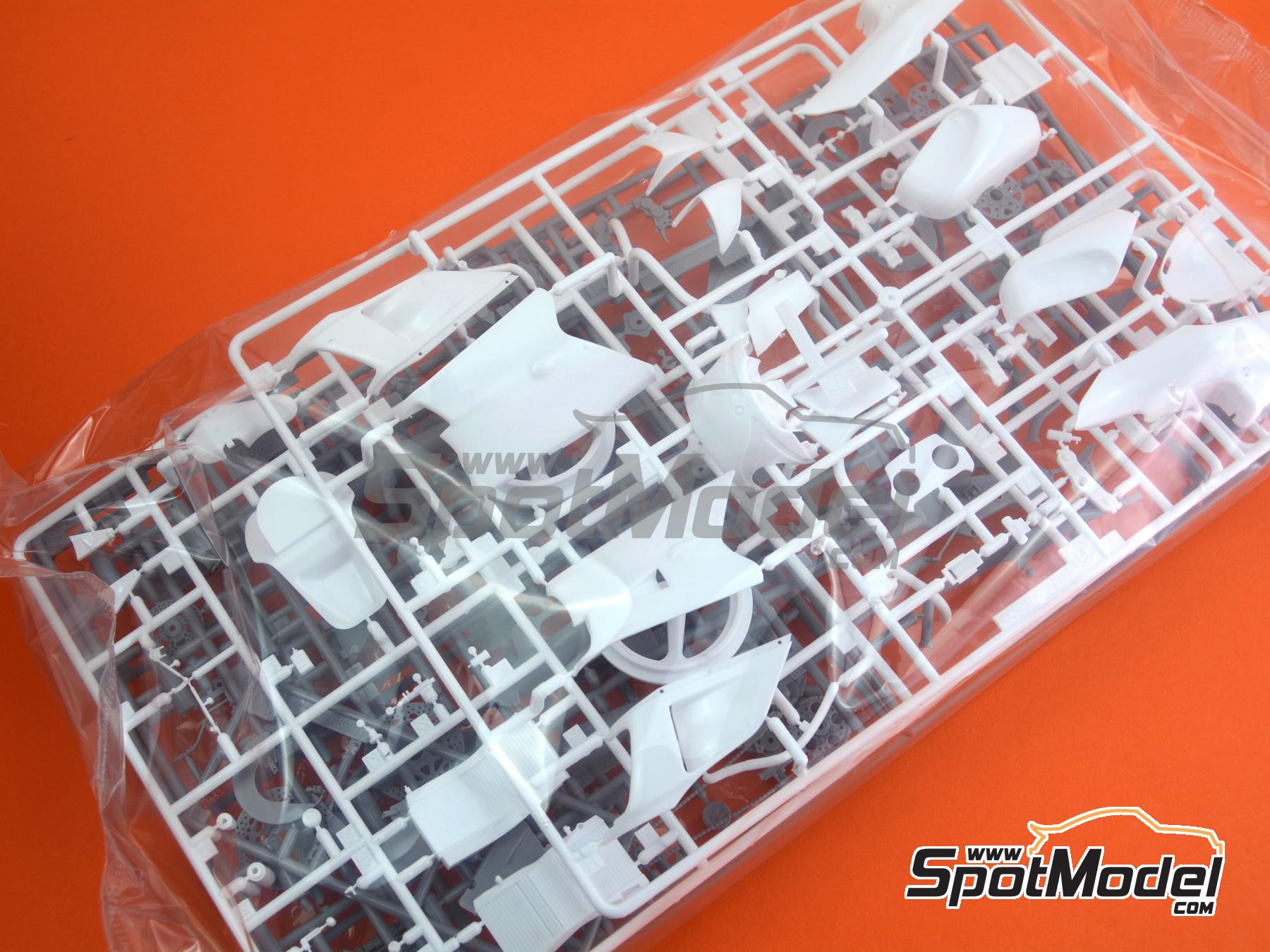 Image 4: Yamaha YZR500 0WA8 Sonauto Team - Motorcycle World Championship 1989 | Motorbike scale model kit in 1/12 scale manufactured by Hasegawa (ref.&nbsp;21768, also 4967834217683)