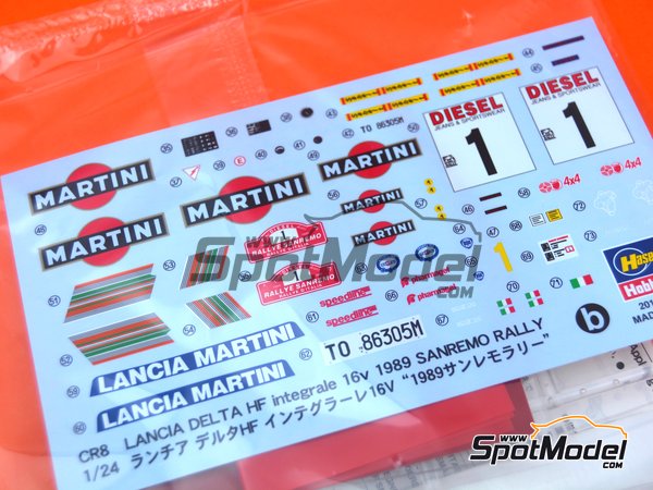 Image 3: Lancia Delta HF Integrale 16v Martini International Racing Team - Sanremo Rally 1989 | Model car kit in 1/24 scale manufactured by Hasegawa (ref.&nbsp;25208)
