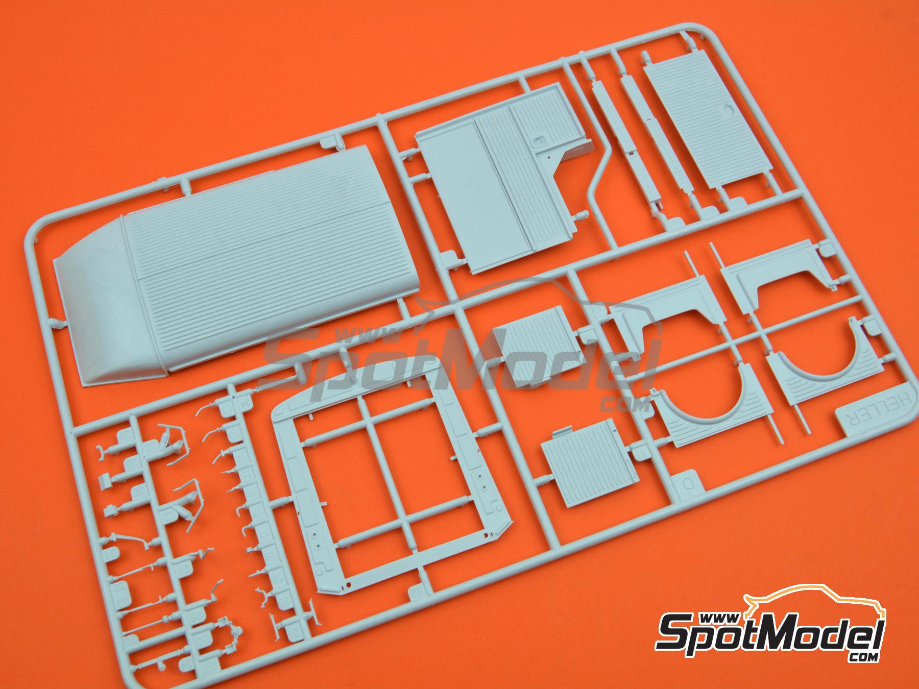 Image 11: Citroën HY and goods trailer | Van scale model kit in 1/24 scale manufactured by Heller (ref. 50331, also 3279510503319)