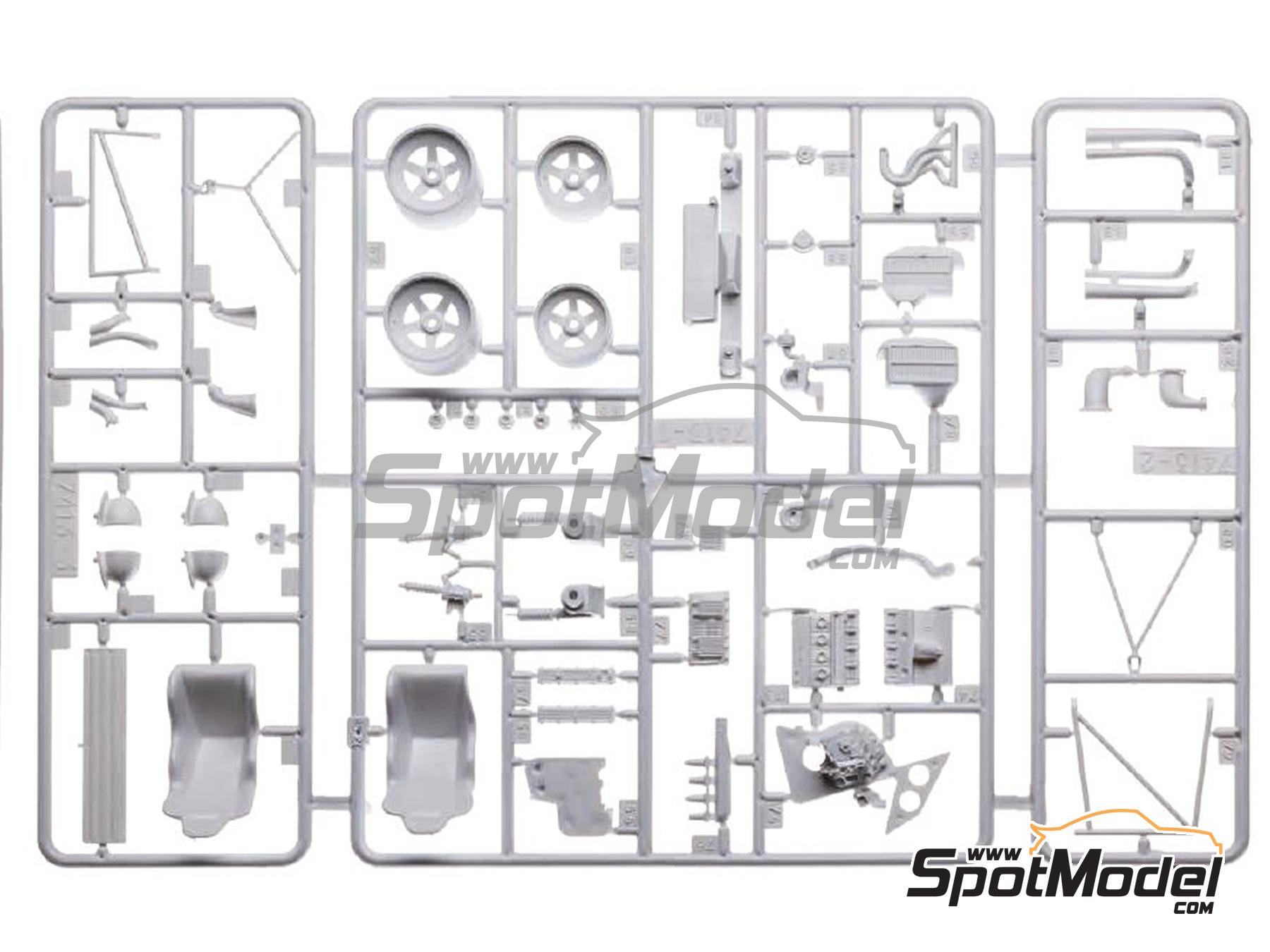 Image 2: Lancia Beta Montecarlo Turbo Jolly Club Team sponsored by Lubrifilm, CS Computer Systems - 24 Hours Le Mans 1981 | Car scale model kit in 1/24 scale manufactured by Heller (ref.&nbsp;80741, also 3279510807417)