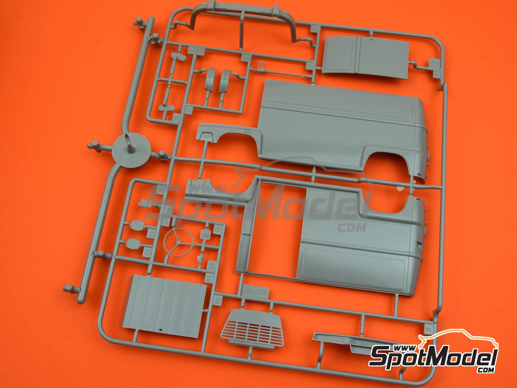 Image 5: Renault Estafette Gendarmerie | Van scale model kit in 1/24 scale manufactured by Heller (ref.&nbsp;80742, also 3279510807424)