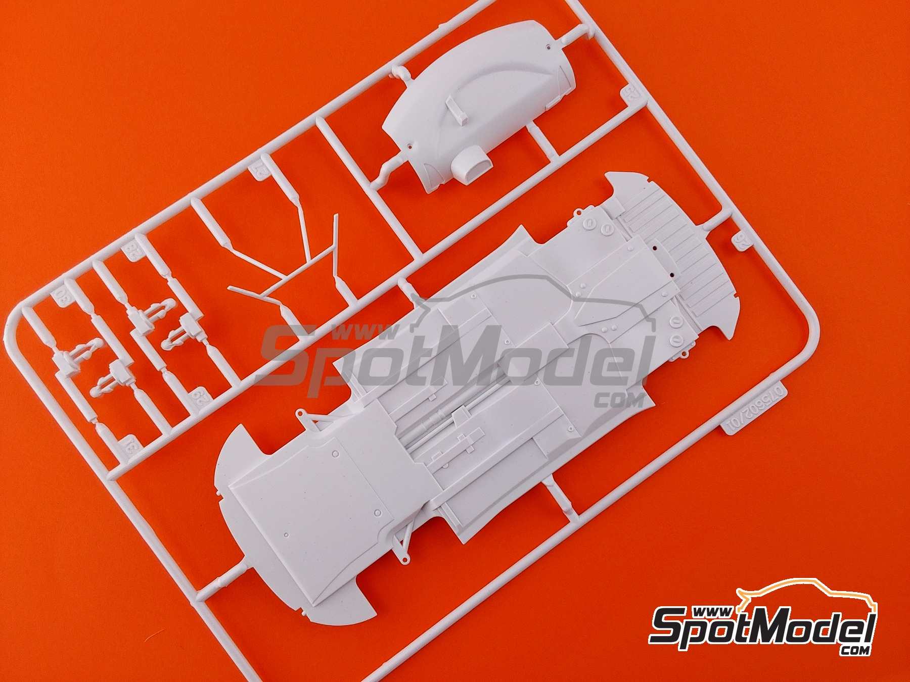 Image 4: Citroen C4 WRC | Maqueta de coche en escala 1/24 fabricado por Heller (ref. 80756, tambien 3279510807561)