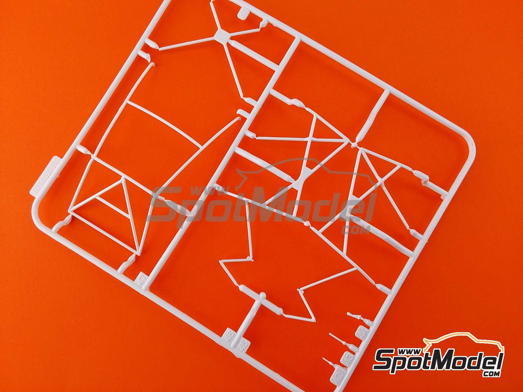 Image 5: Citroen C4 WRC | Maqueta de coche en escala 1/24 fabricado por Heller (ref. 80756, tambien 3279510807561)