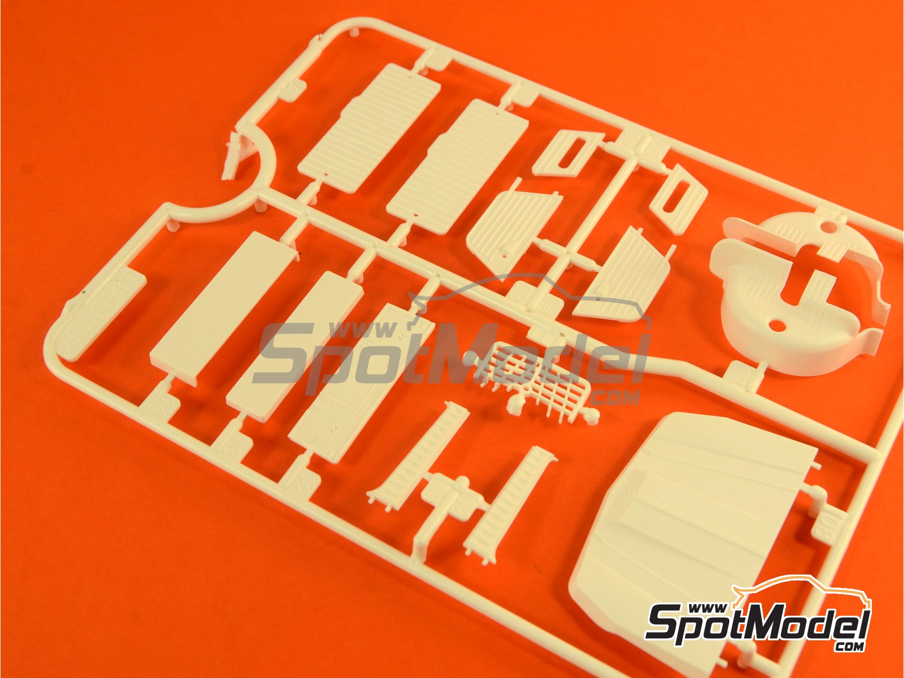 Image 18: Citroën Mehari | Maqueta de coche en escala 1/24 fabricado por Heller (ref. 80760, tambien 3279510807608)