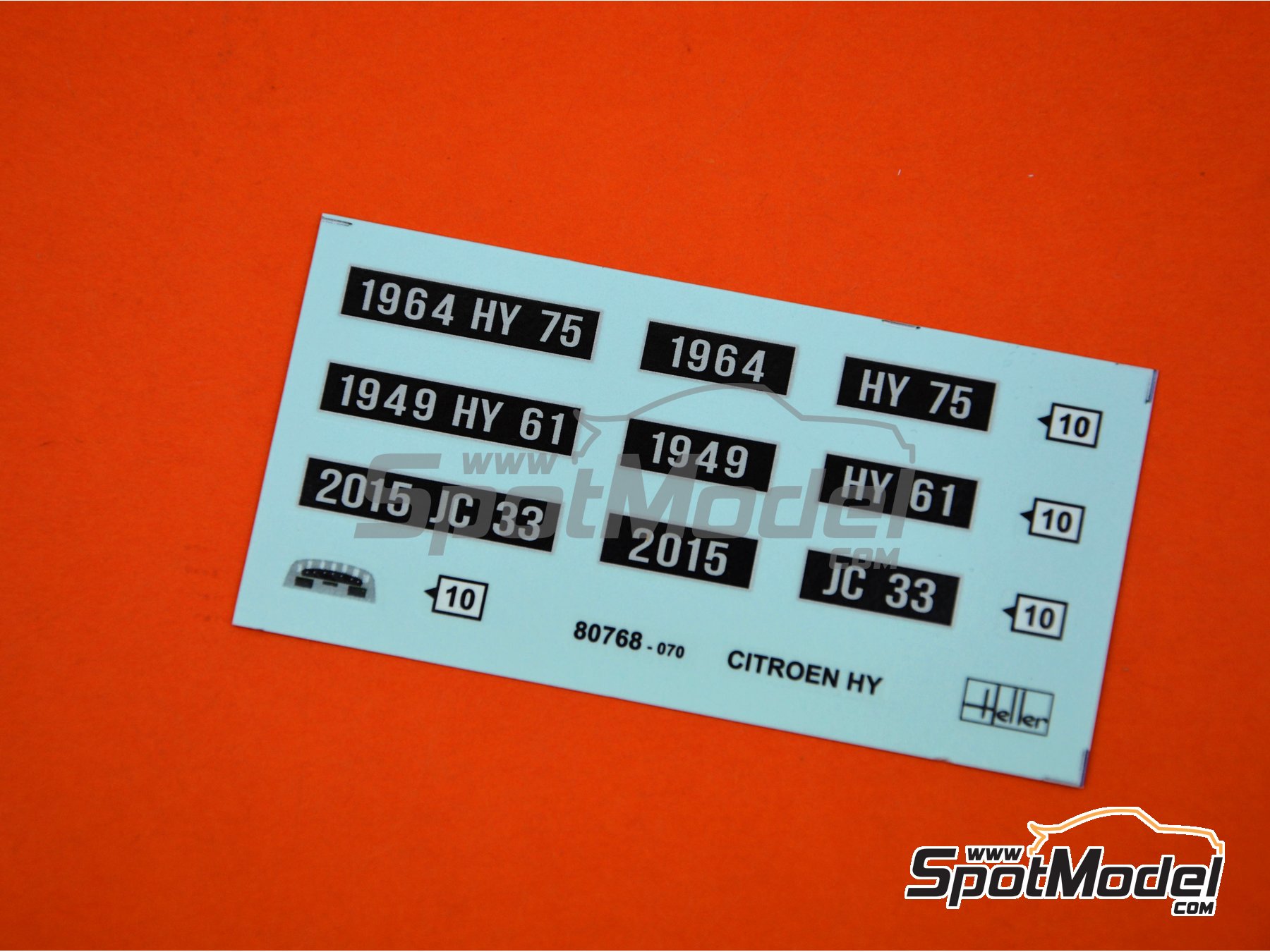 Image 5: Citro&euml;n Type H | Maqueta de furgoneta en escala&nbsp;1/24 fabricado por Heller (ref.&nbsp;80768, tambien 3279510807684)