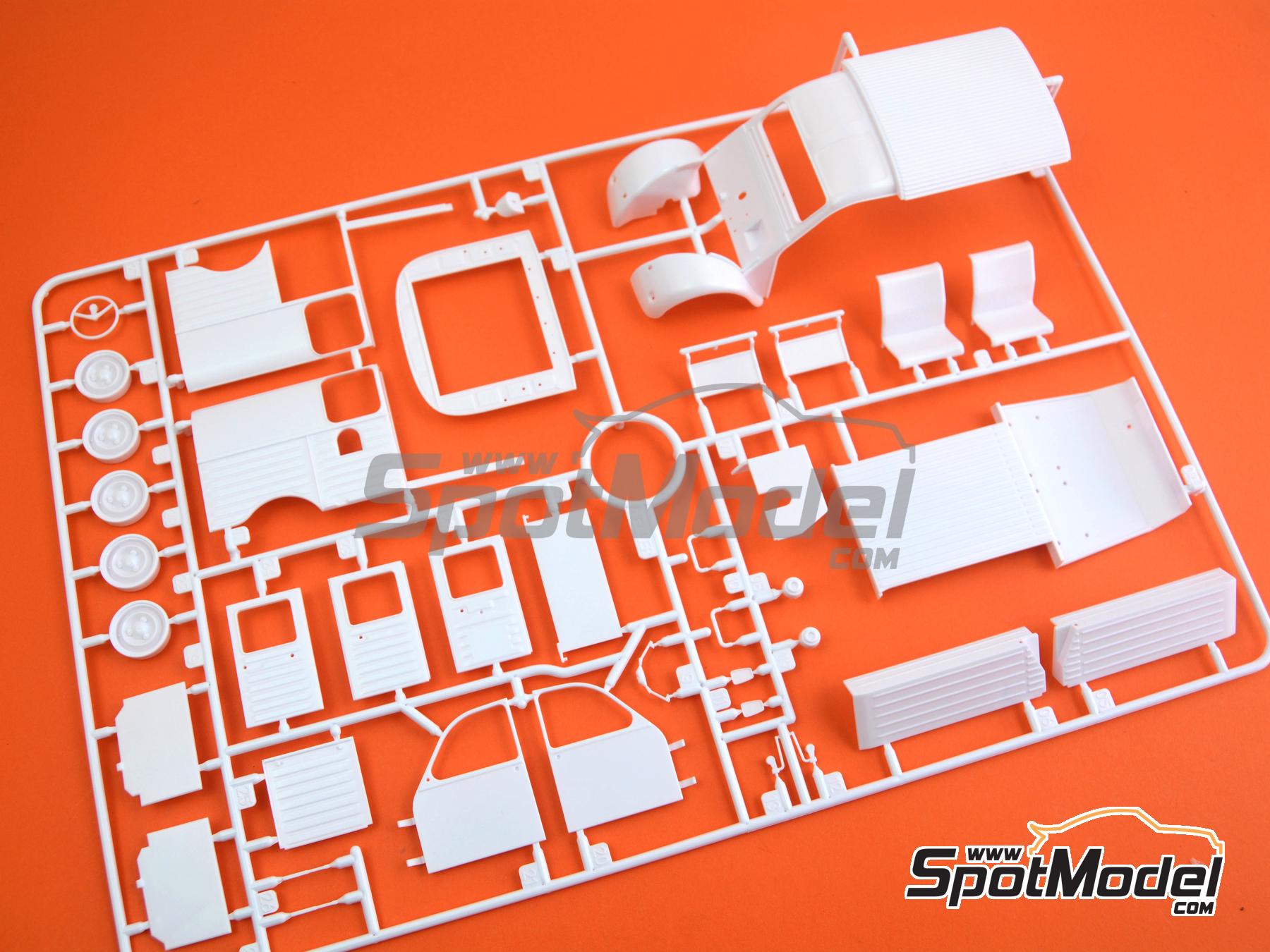 Image 10: Citro&euml;n 2CV Van AK 250 | Van scale model kit in 1/24 scale manufactured by Heller (ref.&nbsp;82701, also 3279510827019)