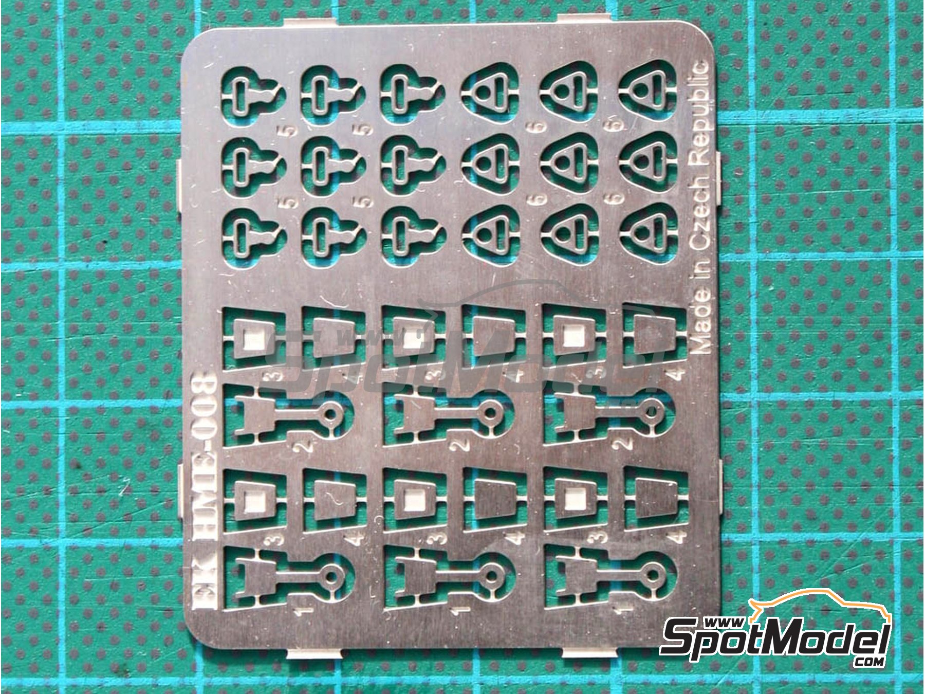 Image 1: Safety belt set | Detail in 1/24 scale manufactured by Highlight Model Studio (ref. HME-008)