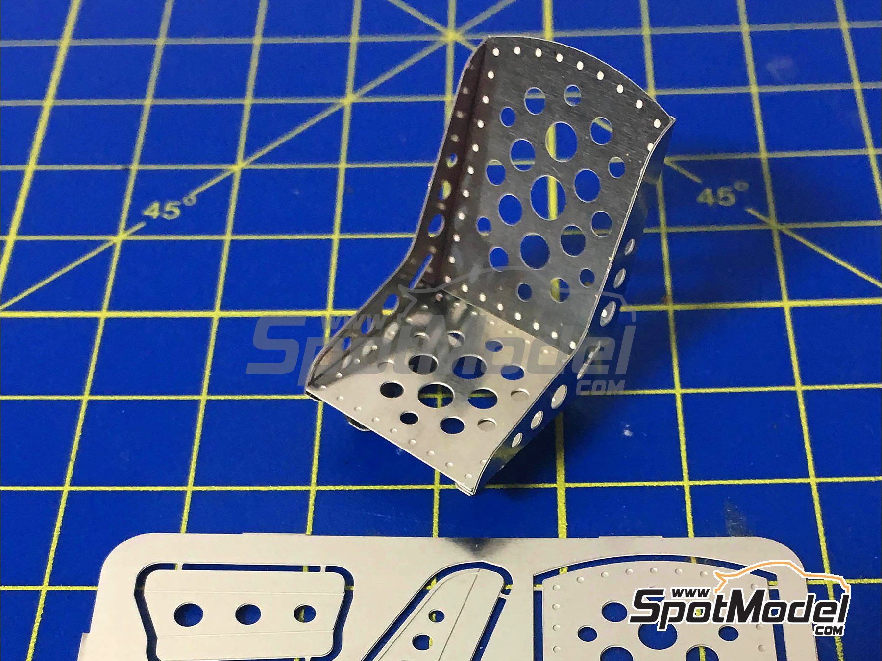 Image 1: Asiento bomber | Asientos en escala&nbsp;1/24 fabricado por Highlight Model Studio (ref.&nbsp;HME-028)