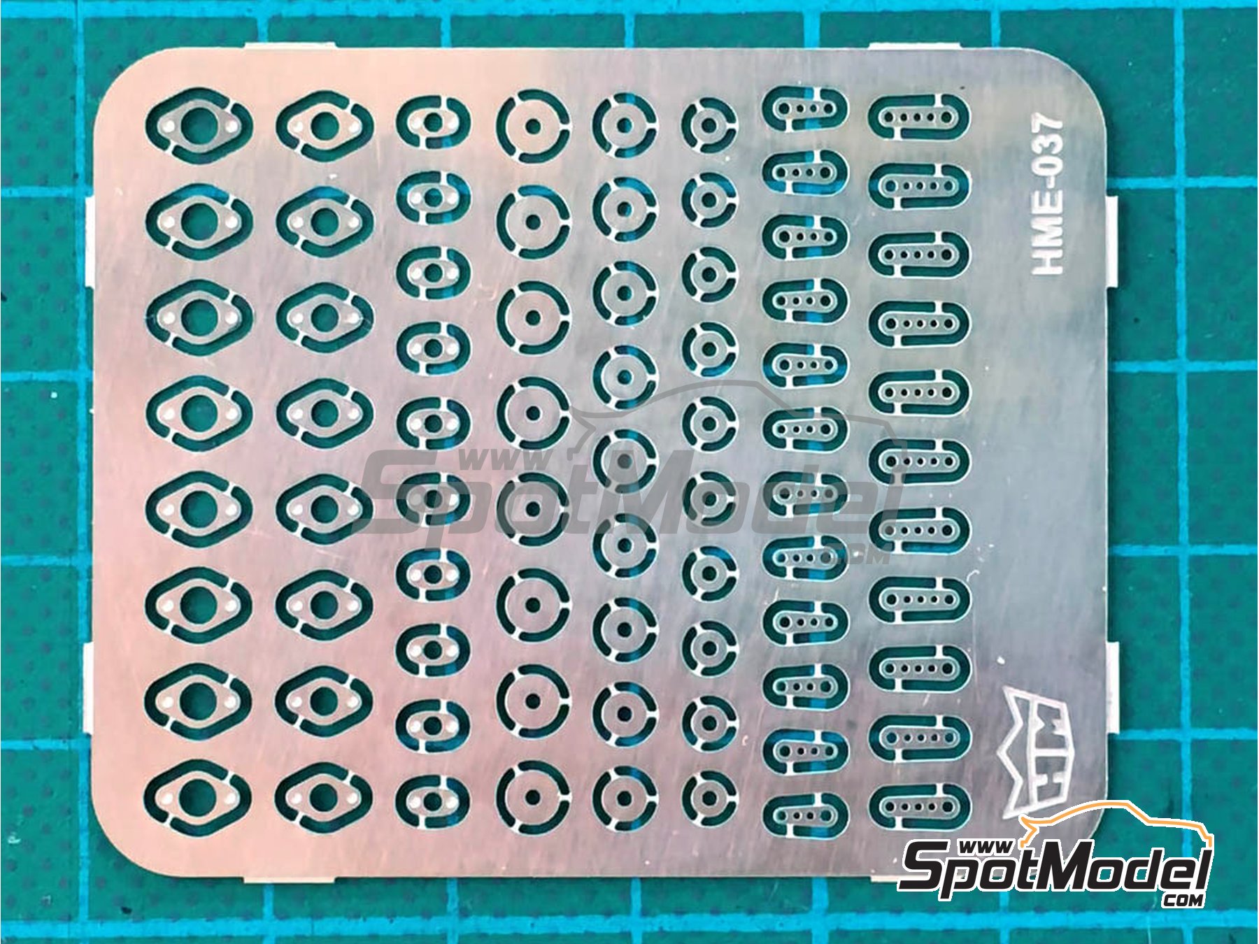 Image 1: Piezas para detallar motores - Set 1 | Detalle en escala 1/24 fabricado por Highlight Model Studio (ref. HME-037)