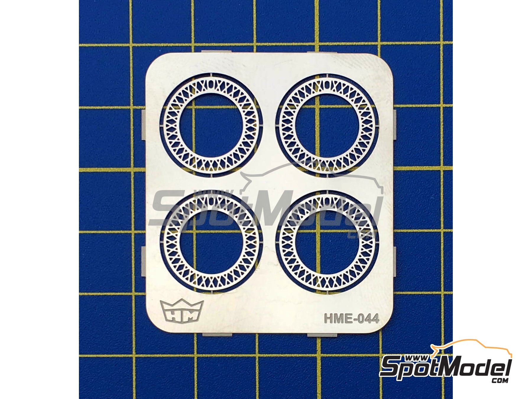 Image 1: Embellecedores para Volkswagen Beetle y Volkswagen T1 | Detalle en escala&nbsp;1/24 fabricado por Highlight Model Studio (ref.&nbsp;HME-044)