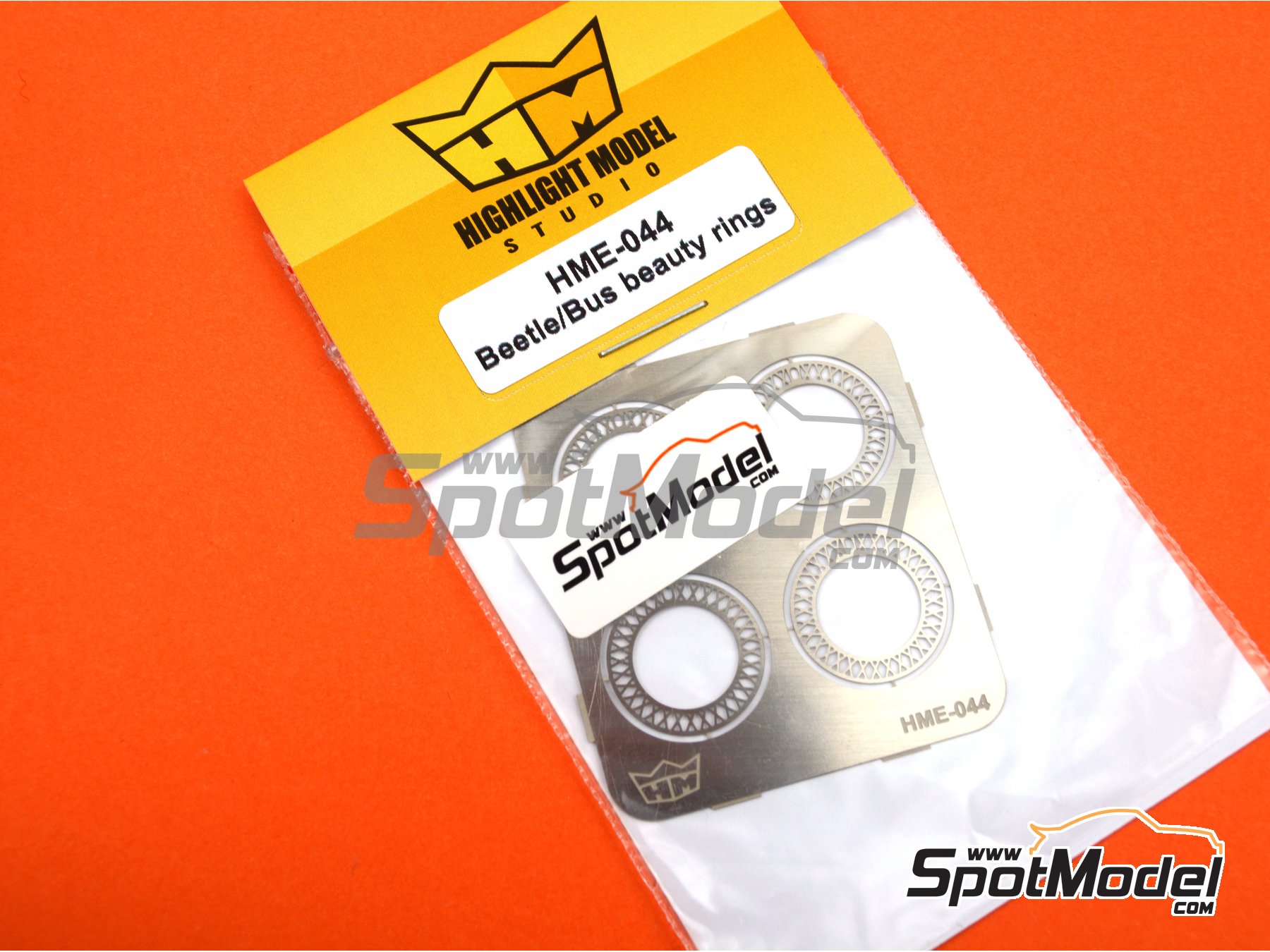 Image 3: Embellecedores para Volkswagen Beetle y Volkswagen T1 | Detalle en escala&nbsp;1/24 fabricado por Highlight Model Studio (ref.&nbsp;HME-044)