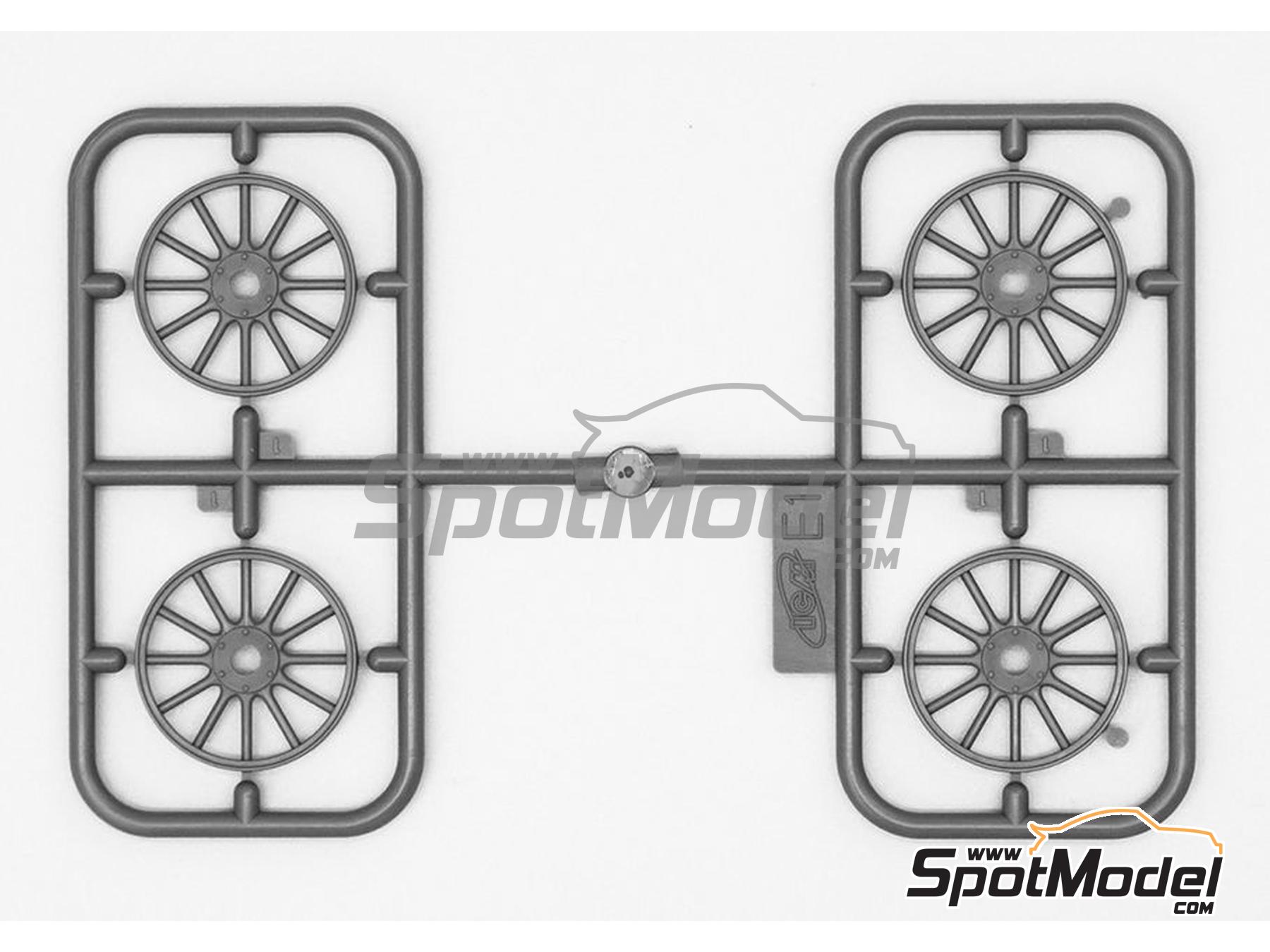 Image 4: Ford Model T Touring -  1911 | Car scale model kit in 1/24 scale manufactured by ICM (ref.&nbsp;ICM24002, also 4823044403127 and 24002)