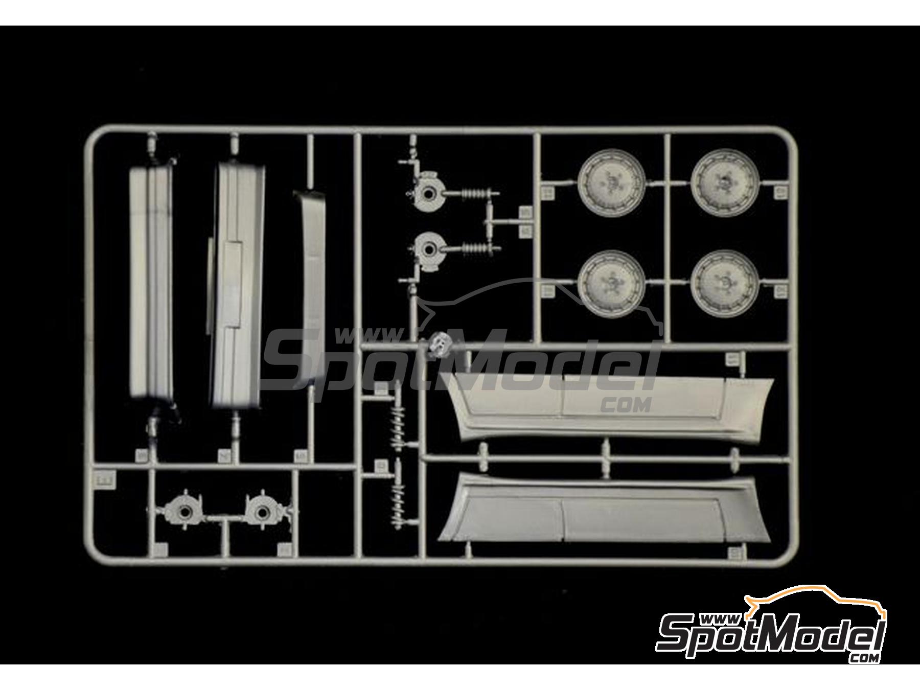 Image 9: Mercedes Benz 190E 2.3 16v - Carrera de Campeones 1984 | Maqueta de coche en escala 1/24 fabricado por Italeri (ref. 3624, tambien 8001283036245)