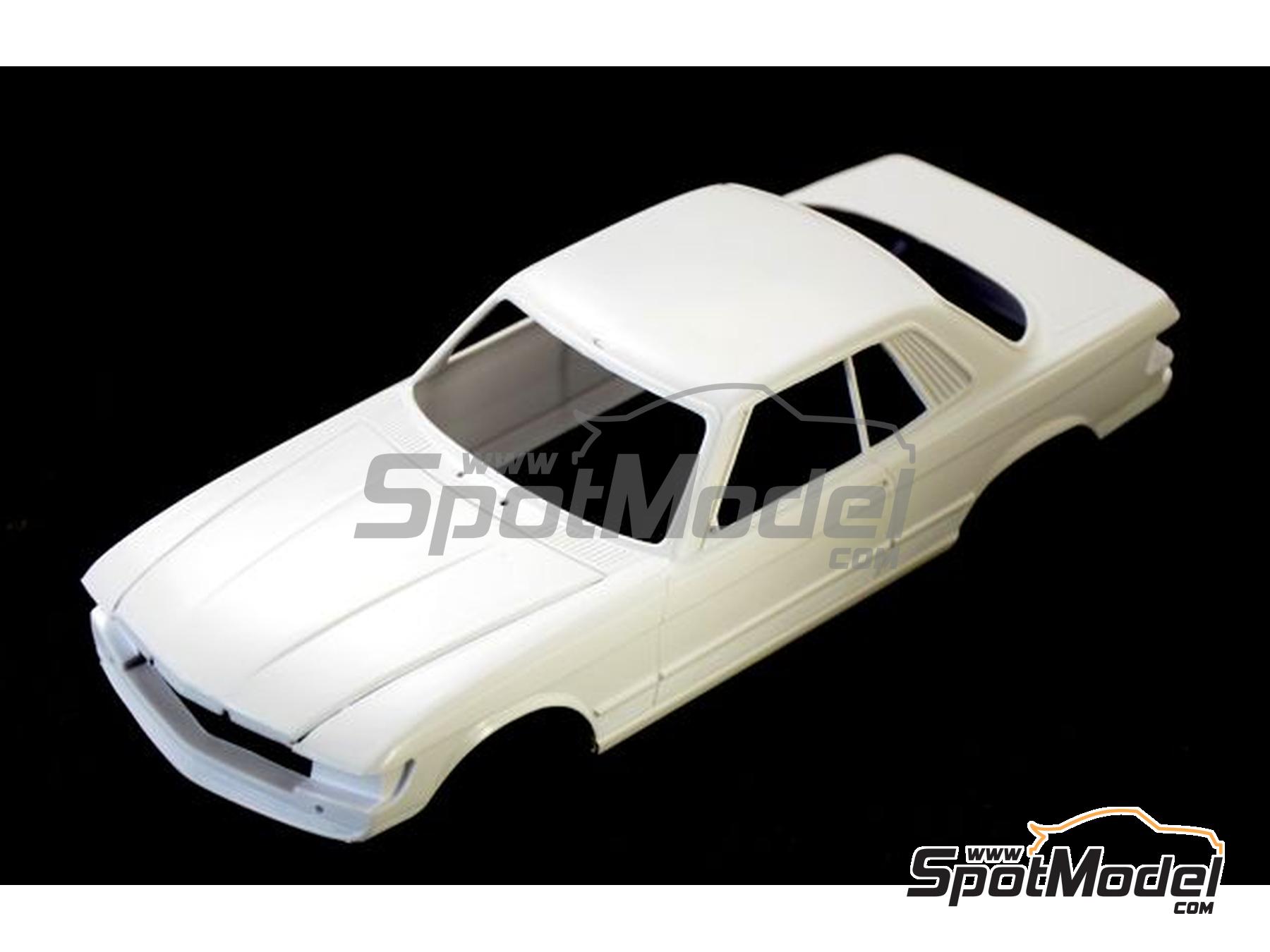 Image 8: Mercedes 500 SLC | Car scale model kit in 1/24 scale manufactured by Italeri (ref.&nbsp;3633, also 8001283036337)
