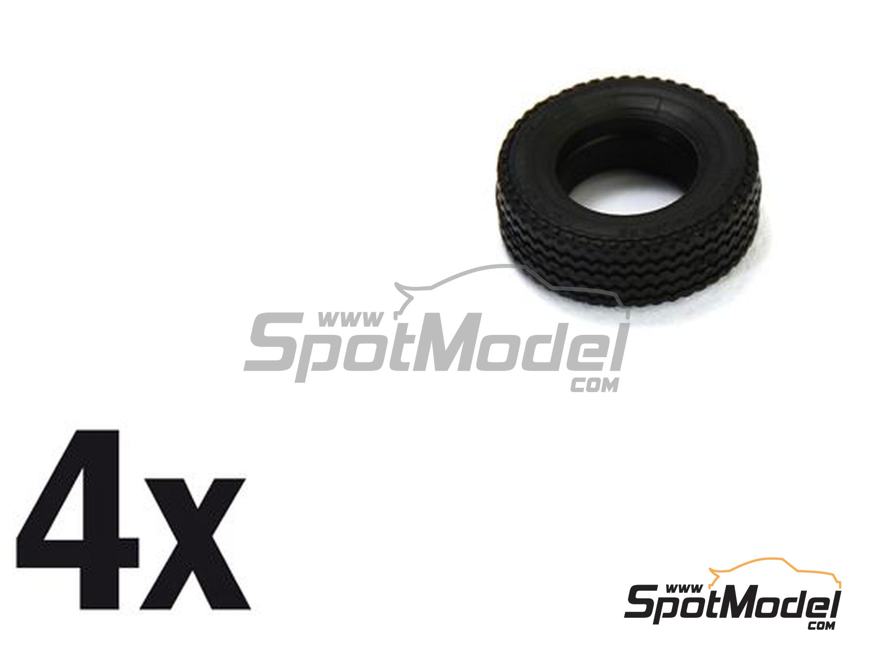 Image 9: Mercedes 500 SLC | Car scale model kit in 1/24 scale manufactured by Italeri (ref.&nbsp;3633, also 8001283036337)