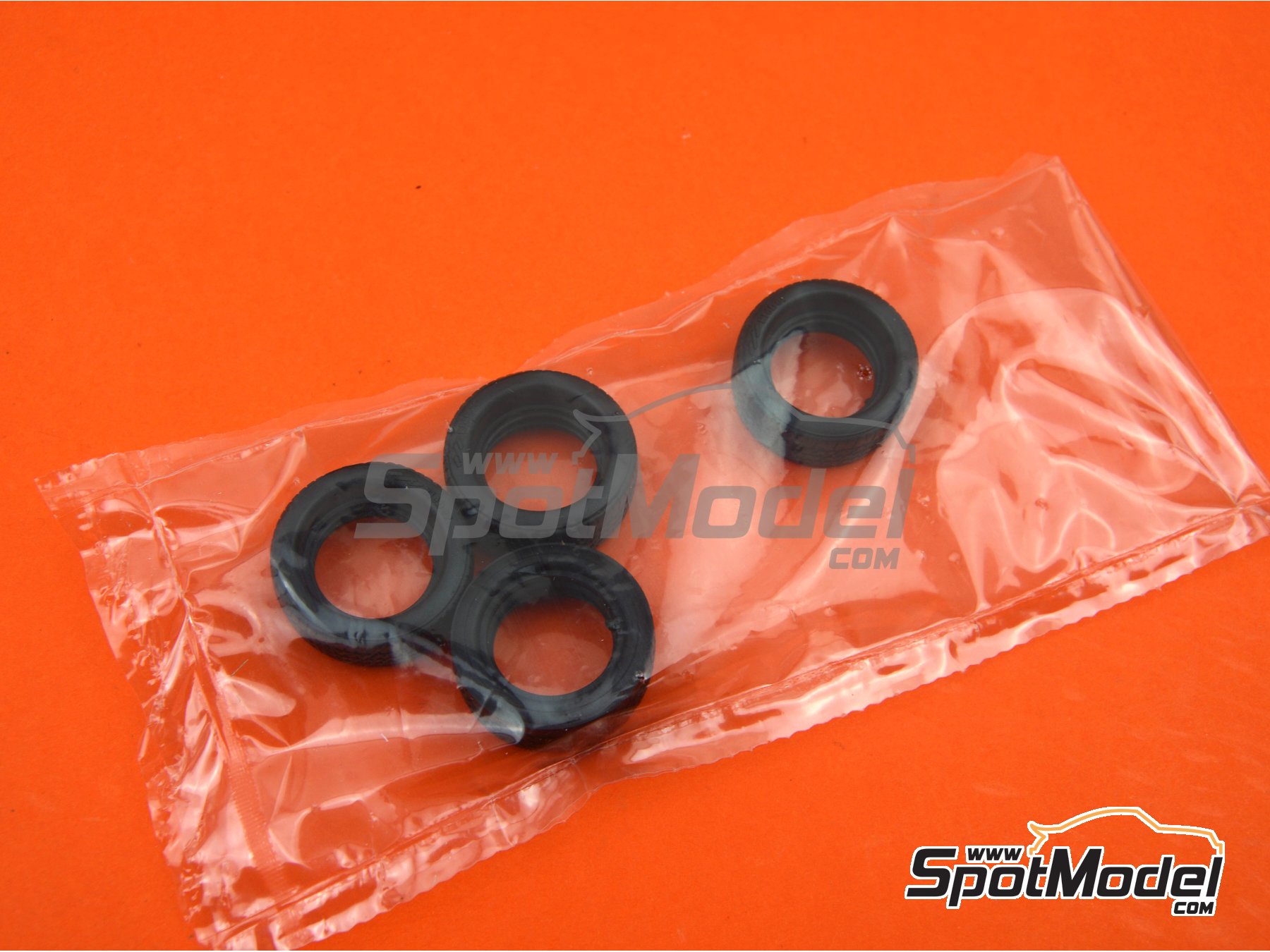 Image 13: Audi Quattro Rally Equipo Audi Sport - Rally de Monte Carlo - Rallye Automobile de Monte-Carlo 1981 | Maqueta de coche en escala&nbsp;1/24 fabricado por Italeri (ref.&nbsp;3642, tambien 8001283036429, IT3642 y 03642)