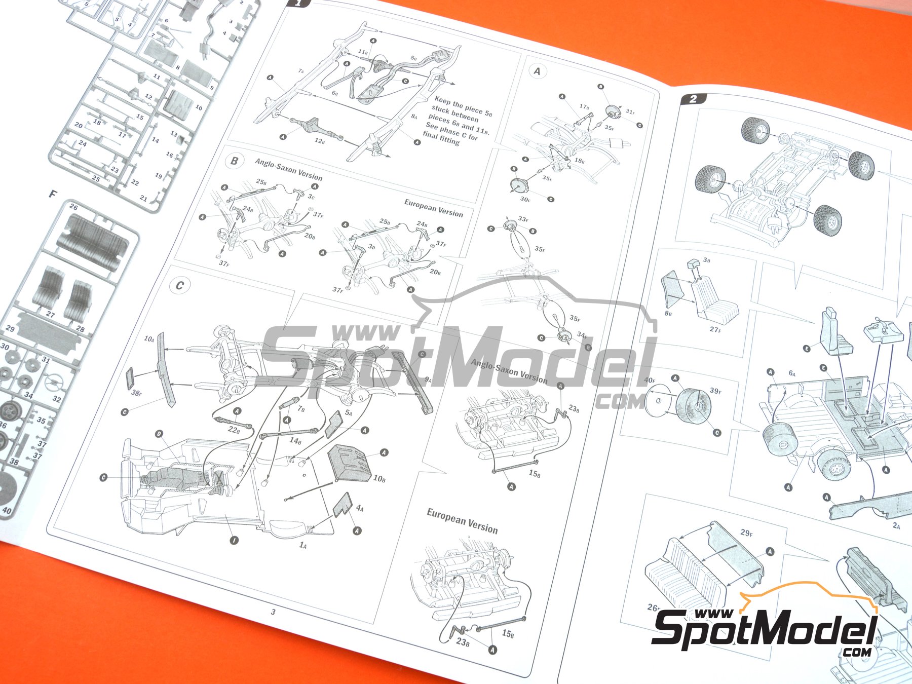 Image 6: Range Rover Classic | Maqueta de coche en escala&nbsp;1/24 fabricado por Italeri (ref.&nbsp;3644, tambien 8001283036443 y ita3644)