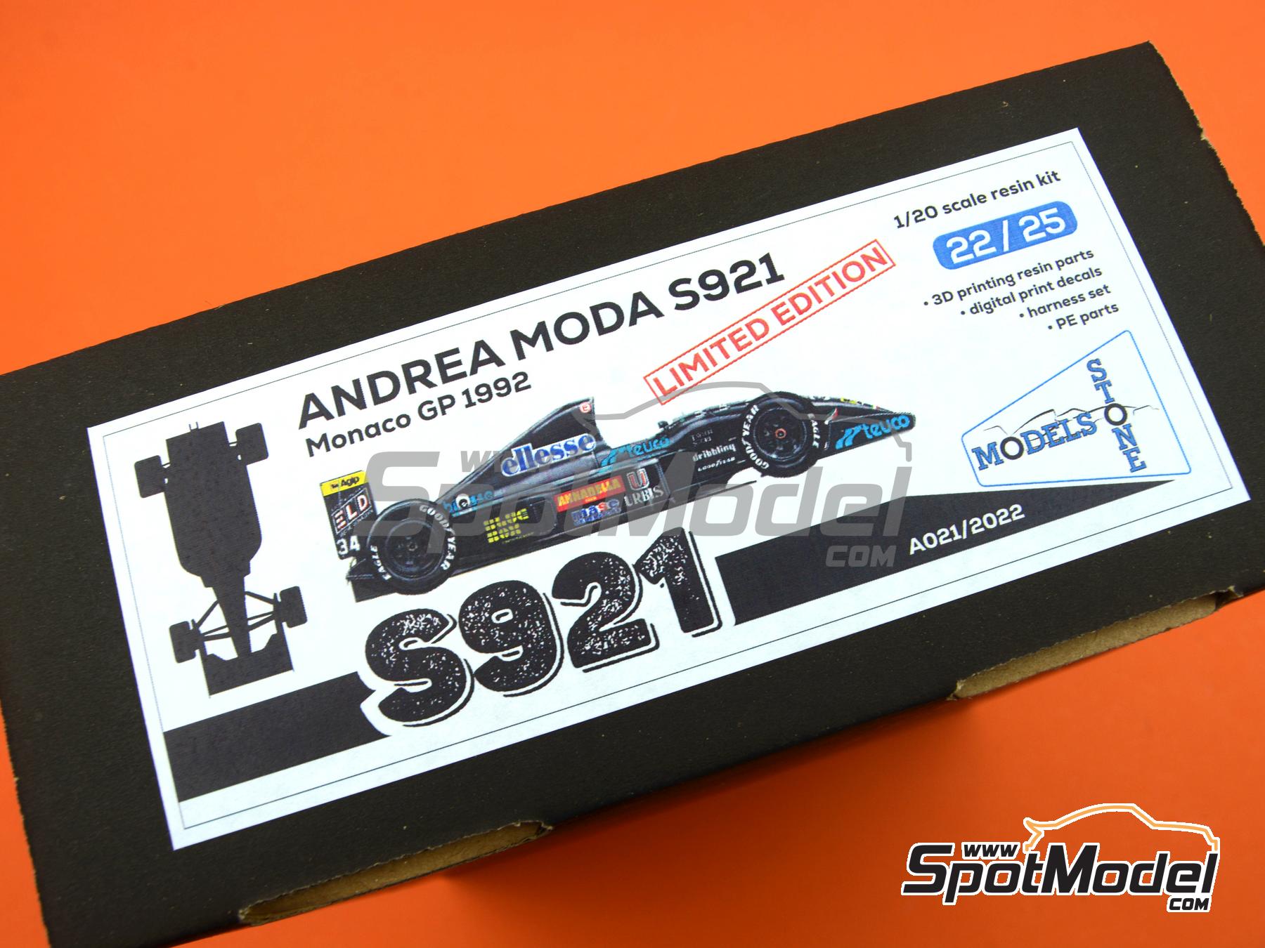 Image 10: Fiat 131 Abarth sponsored by Olio Fiat - Portugal Rally - Vinho do Porto 1977 | Car scale model kit in 1/24 scale manufactured by Italeri (ref.&nbsp;3667, also 8001283036672, ITA3667 and 3667S)