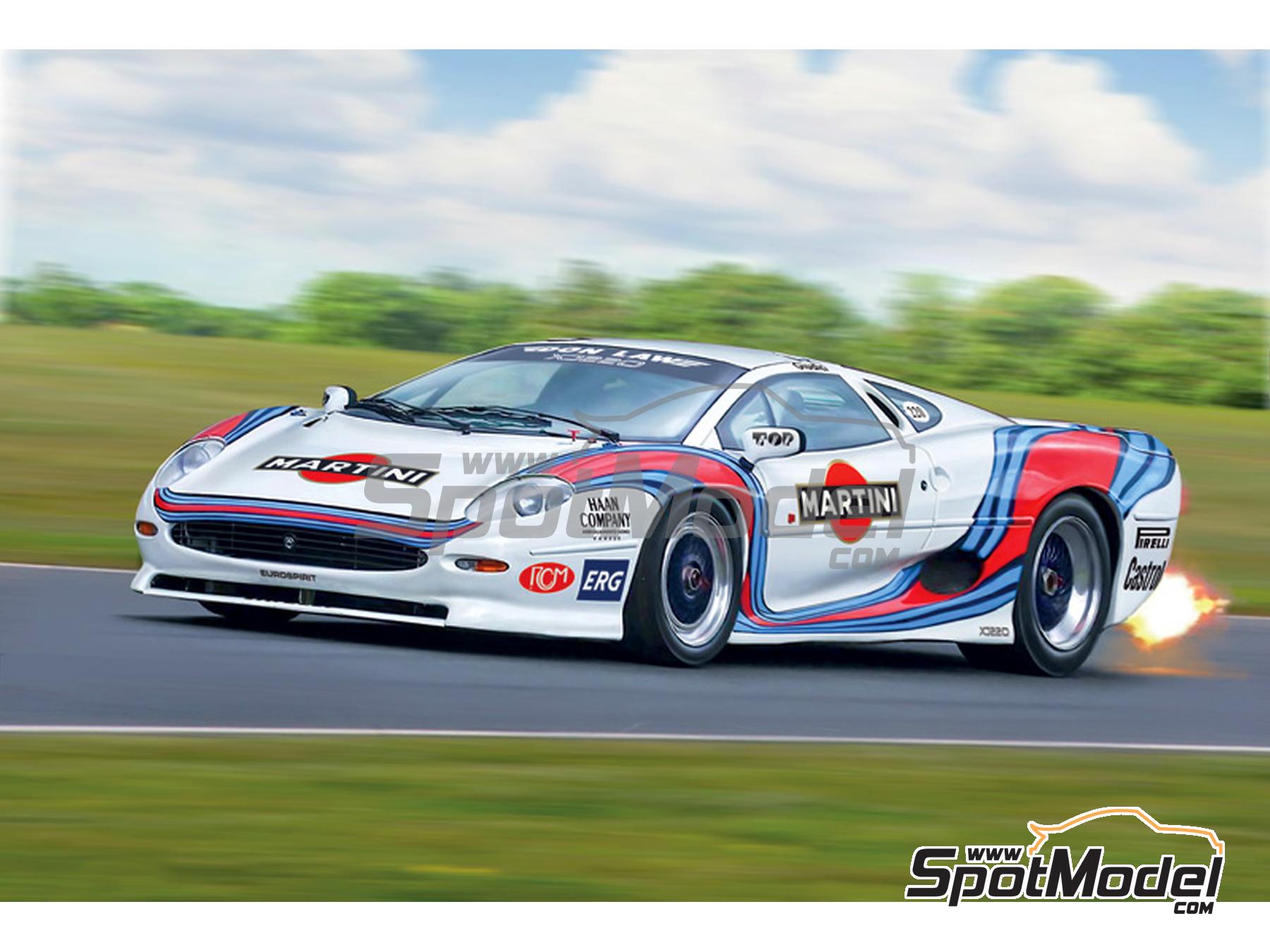 Image 1: Jaguar XJ220 sponsored by Martini - Italian GTs Championship 1993 | Car scale model kit in 1/24 scale manufactured by Italeri (ref. 3669, also 8001283036696)