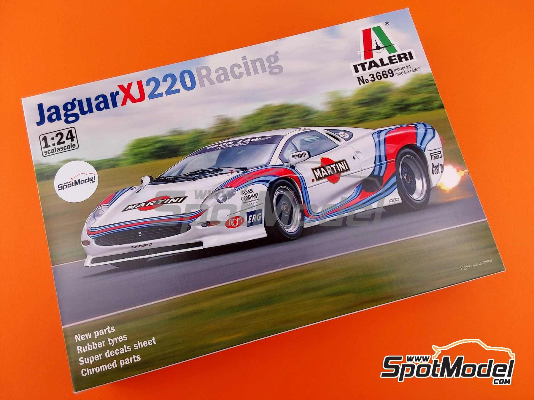 Image 13: Jaguar XJ220 sponsored by Martini - Italian GTs Championship 1993 | Car scale model kit in 1/24 scale manufactured by Italeri (ref. 3669, also 8001283036696)