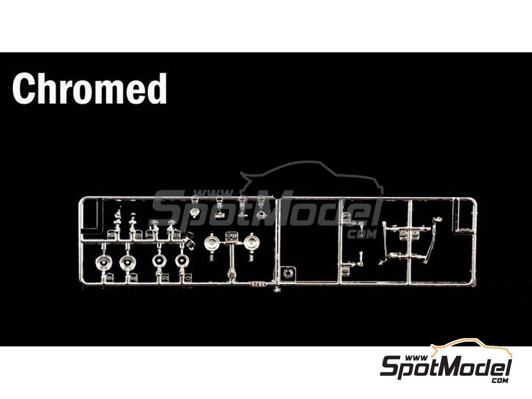 Image 16: Lancia Fulvia HF - Rally de Monte Carlo - Rallye Automobile de Monte-Carlo 1972 | Maqueta de coche en escala 1/24 fabricado por Italeri (ref. 3670, tambien 8001283036702)