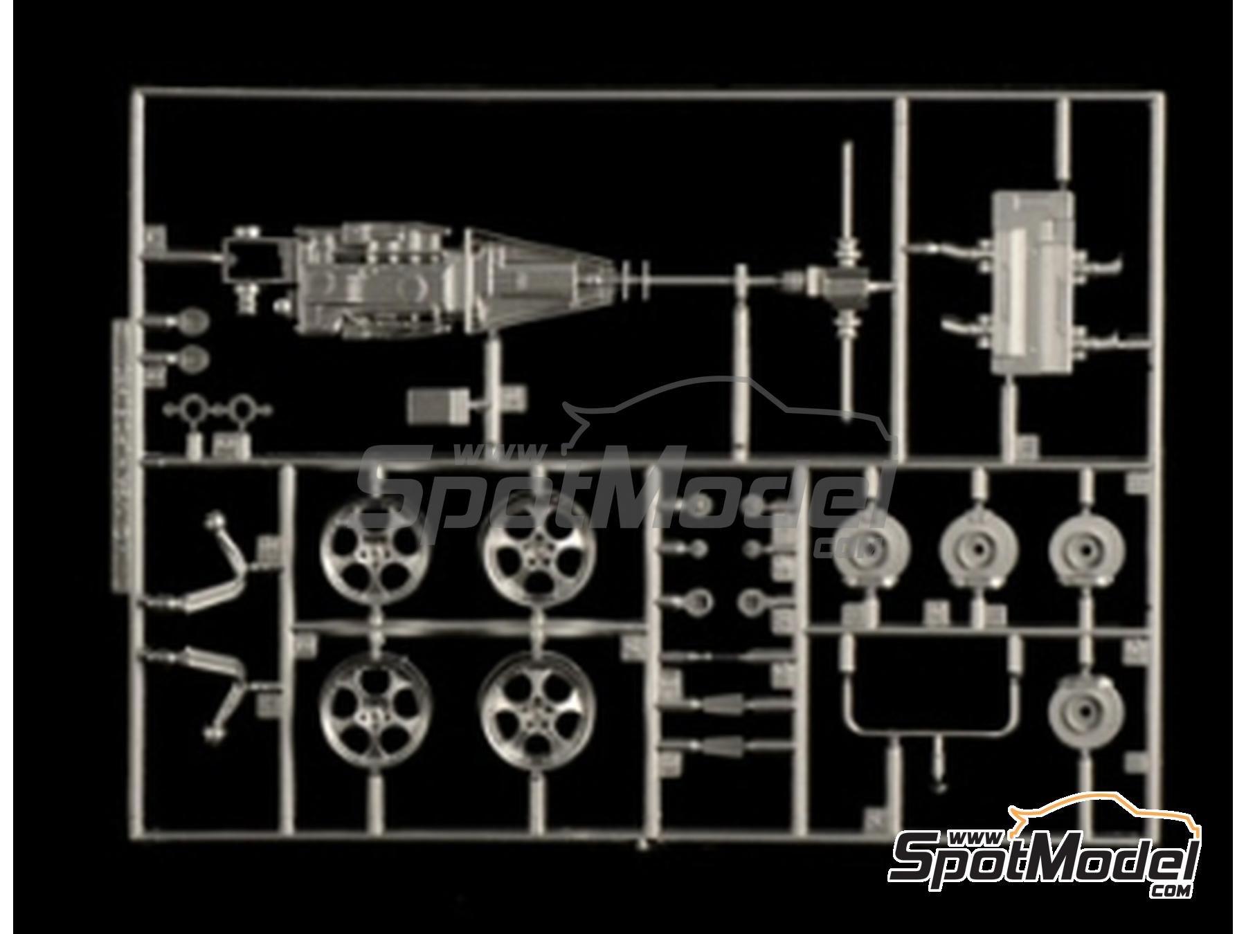 Image 9: Lamborghini Murci&eacute;lago | Maqueta de coche en escala&nbsp;1/24 fabricado por Italeri (ref.&nbsp;3672, tambien 8001283036726)