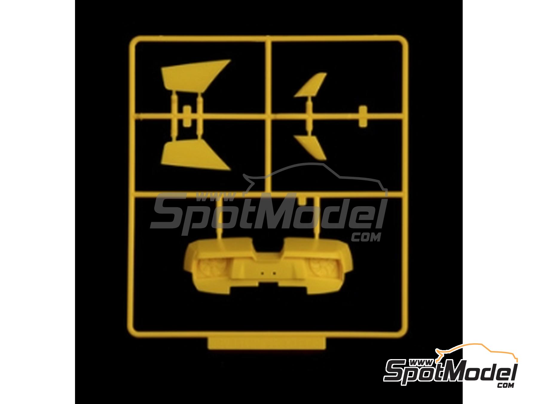 Image 11: Lamborghini Murci&eacute;lago | Maqueta de coche en escala&nbsp;1/24 fabricado por Italeri (ref.&nbsp;3672, tambien 8001283036726)