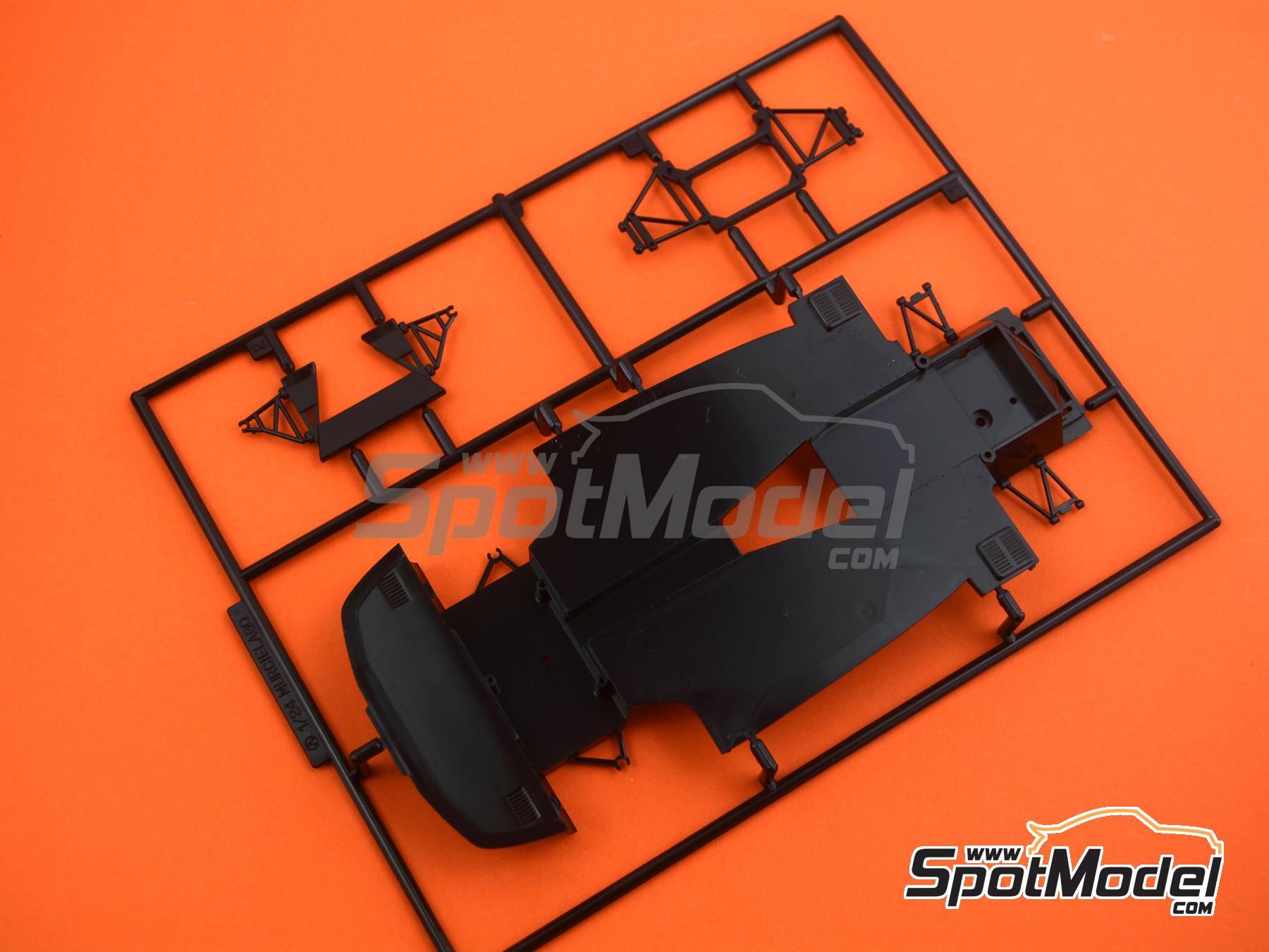 Image 25: Lamborghini Murci&eacute;lago | Maqueta de coche en escala&nbsp;1/24 fabricado por Italeri (ref.&nbsp;3672, tambien 8001283036726)