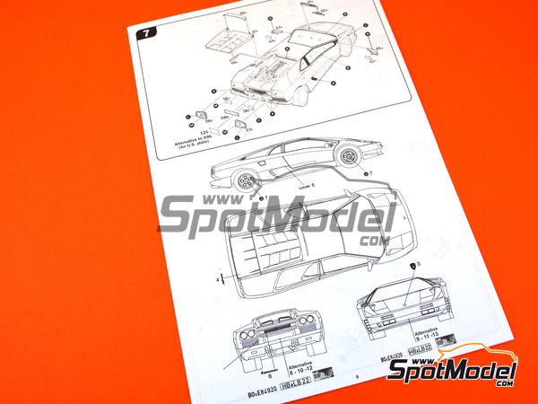 Image 6: Lamborghini Diablo | Car scale model kit in 1/24 scale manufactured by Italeri (ref.&nbsp;3685, also 8001283036856)