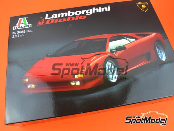 Image 7: Lamborghini Diablo | Car scale model kit in 1/24 scale manufactured by Italeri (ref.&nbsp;3685, also 8001283036856)