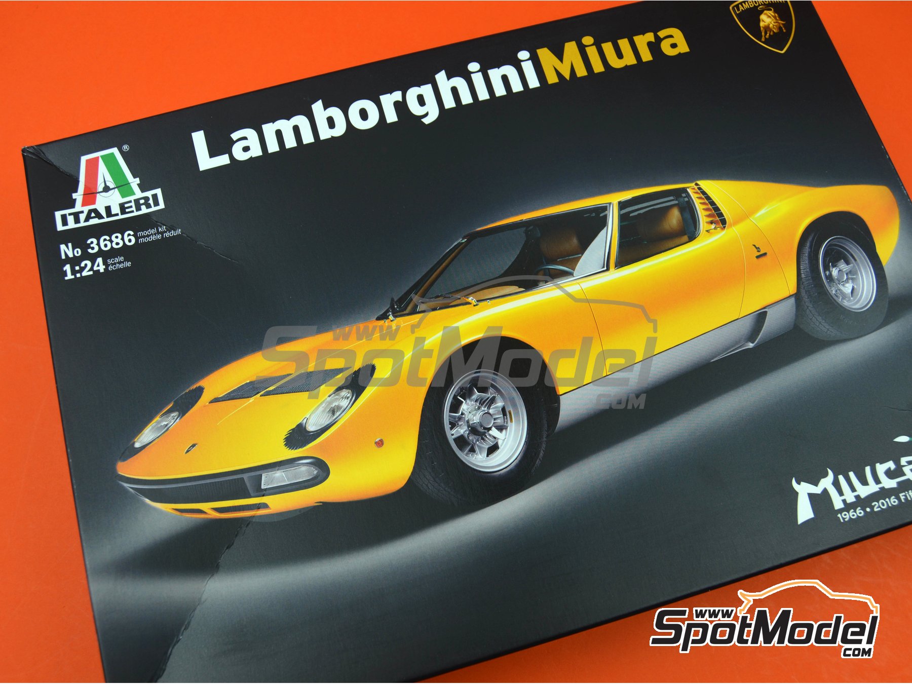 Italeri: Model car kit 1/24 scale - Lamborghini Miura (ref. 3686 ...