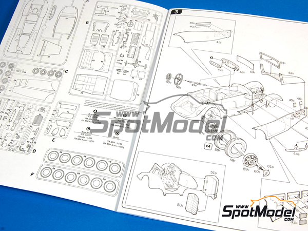 Image 4: Mercedes Benz 540K | Car scale model kit in 1/24 scale manufactured by Italeri (ref.&nbsp;3701, also 8001283037013)