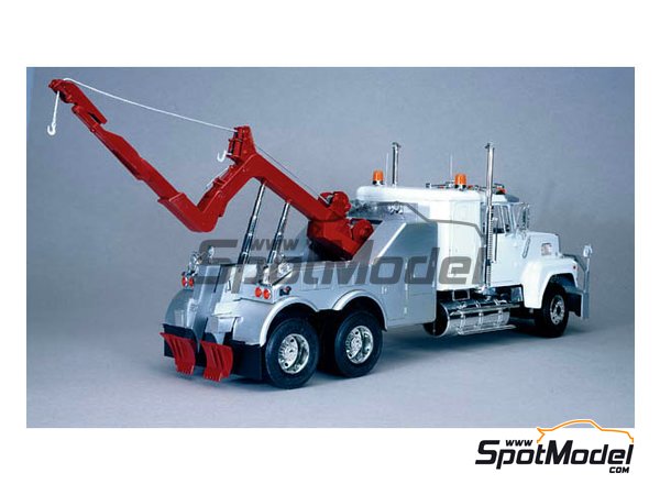 Maquette Italeri US Wrecker Truck 1:24 - Kit IT3825 (Neuf En Boîte)