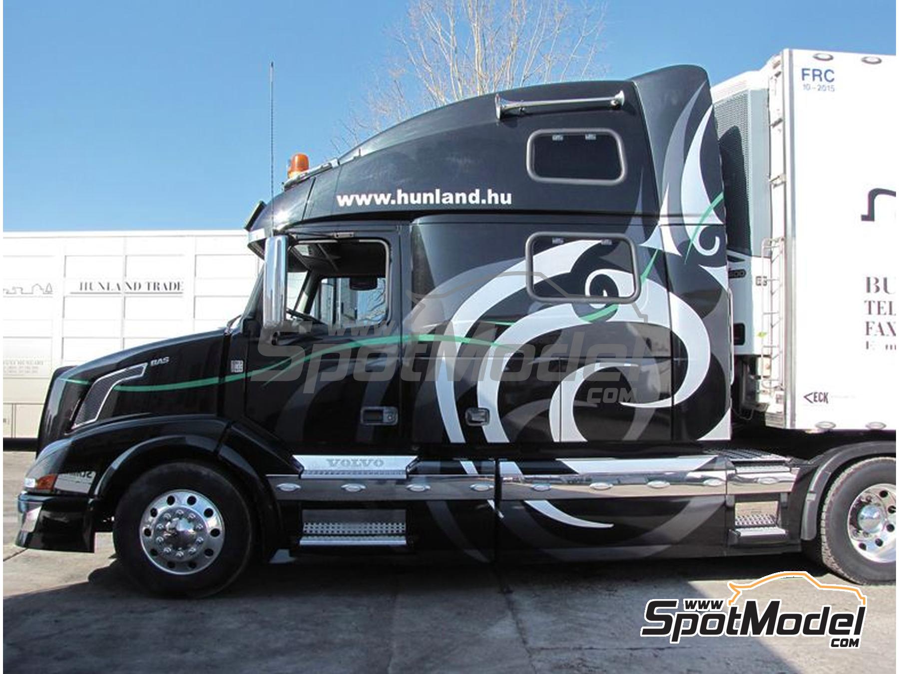 Image 4: Volvo VN 780 | Tractor head scale model kit in 1/24 scale manufactured by Italeri (ref.&nbsp;3892, also 8001283038928)